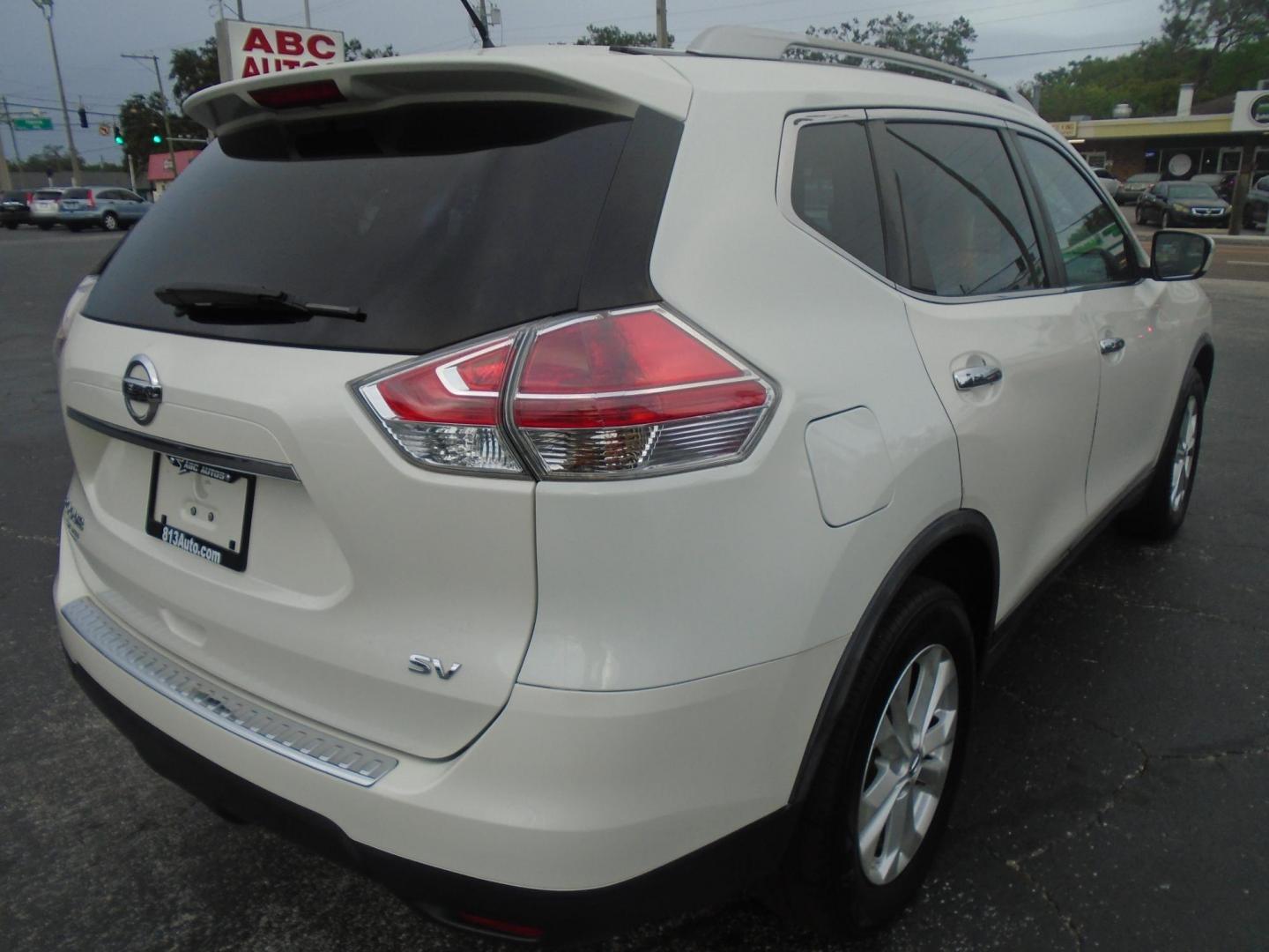 2016 Nissan Rogue S 2WD (JN8AT2MT2GW) with an 2.5L L4 DOHC 16V engine, CVT transmission, located at 6112 N Florida Avenue, Tampa, FL, 33604, (888) 521-5131, 27.954929, -82.459534 - Photo#3