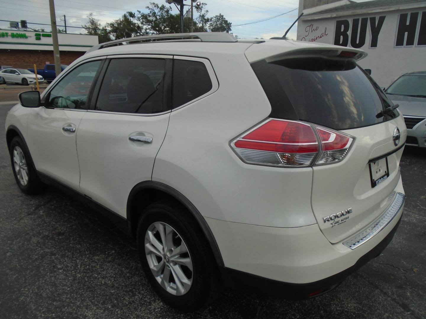 2016 Nissan Rogue S 2WD (JN8AT2MT2GW) with an 2.5L L4 DOHC 16V engine, CVT transmission, located at 6112 N Florida Avenue, Tampa, FL, 33604, (888) 521-5131, 27.954929, -82.459534 - Photo#4