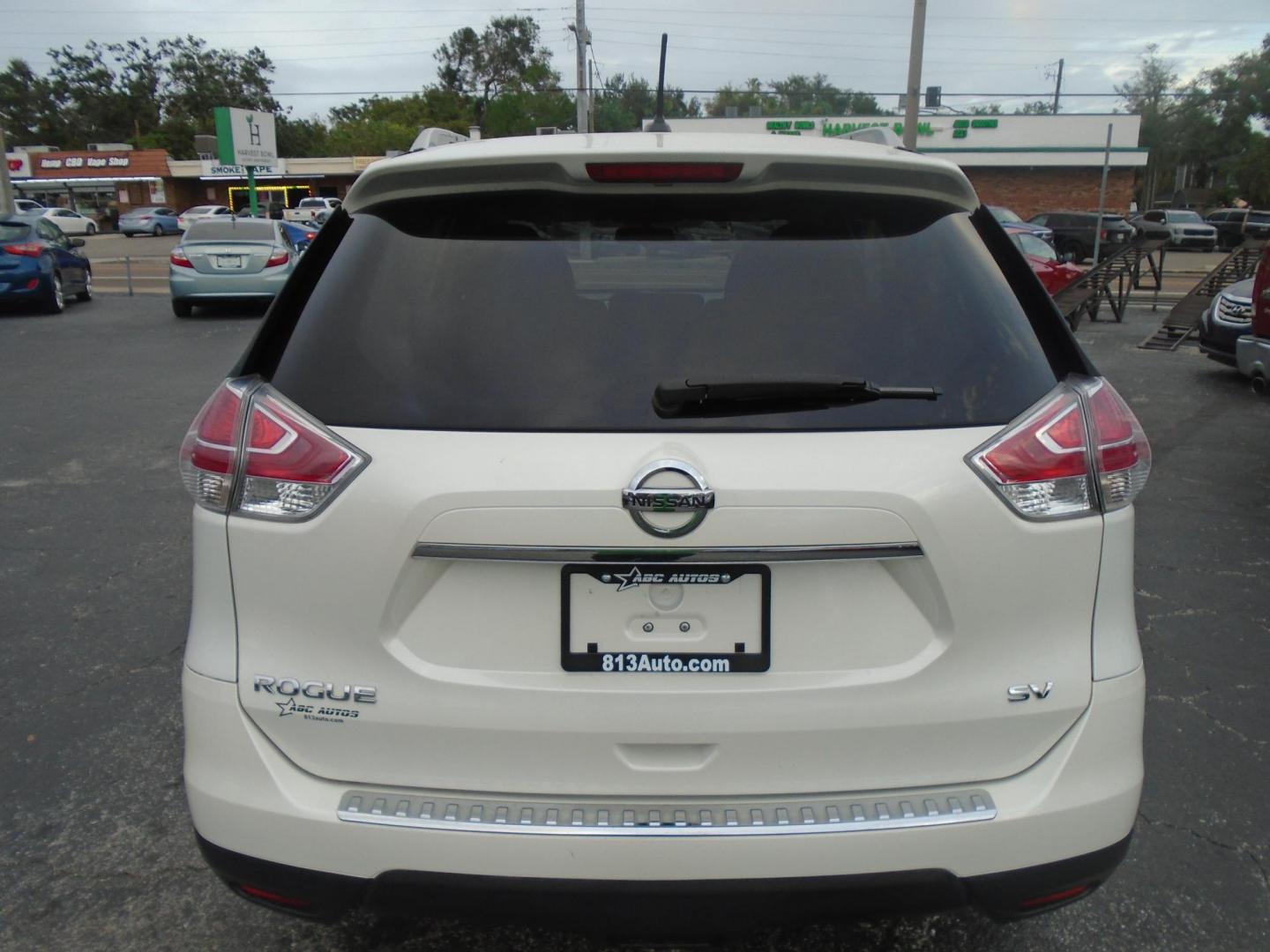 2016 Nissan Rogue S 2WD (JN8AT2MT2GW) with an 2.5L L4 DOHC 16V engine, CVT transmission, located at 6112 N Florida Avenue, Tampa, FL, 33604, (888) 521-5131, 27.954929, -82.459534 - Photo#5