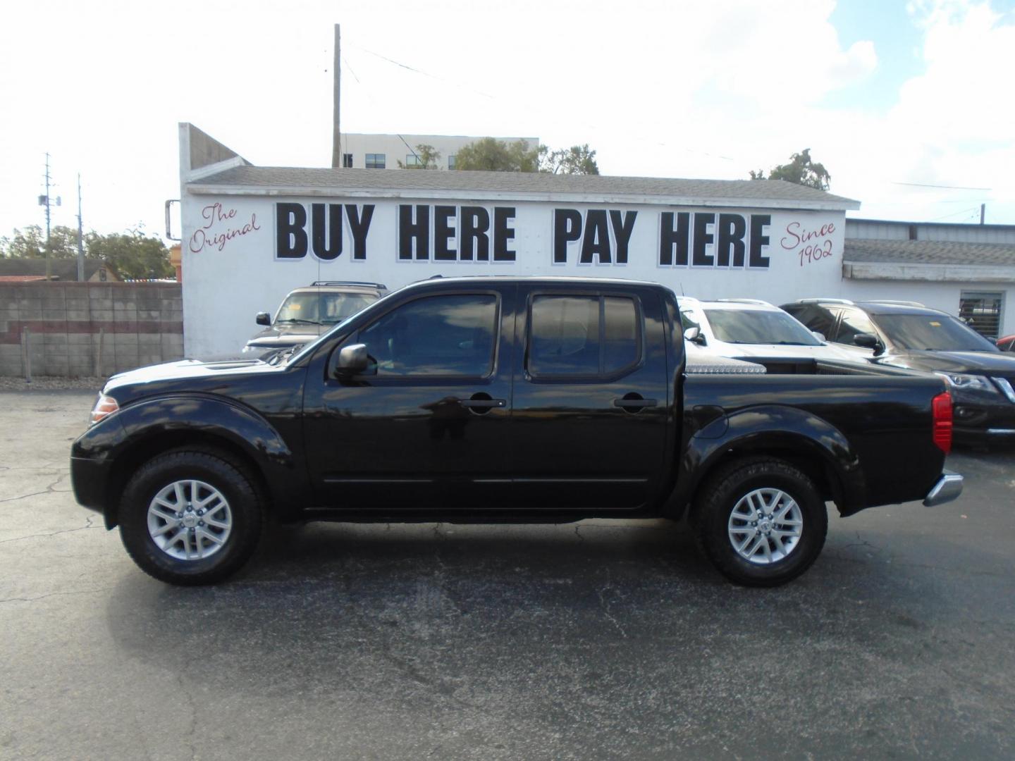 2016 Nissan Frontier S Crew Cab 5AT 2WD (1N6AD0ER1GN) with an 4.0L V6 DOHC 24V engine, 5A transmission, located at 6112 N Florida Avenue, Tampa, FL, 33604, (888) 521-5131, 27.954929, -82.459534 - Photo#0