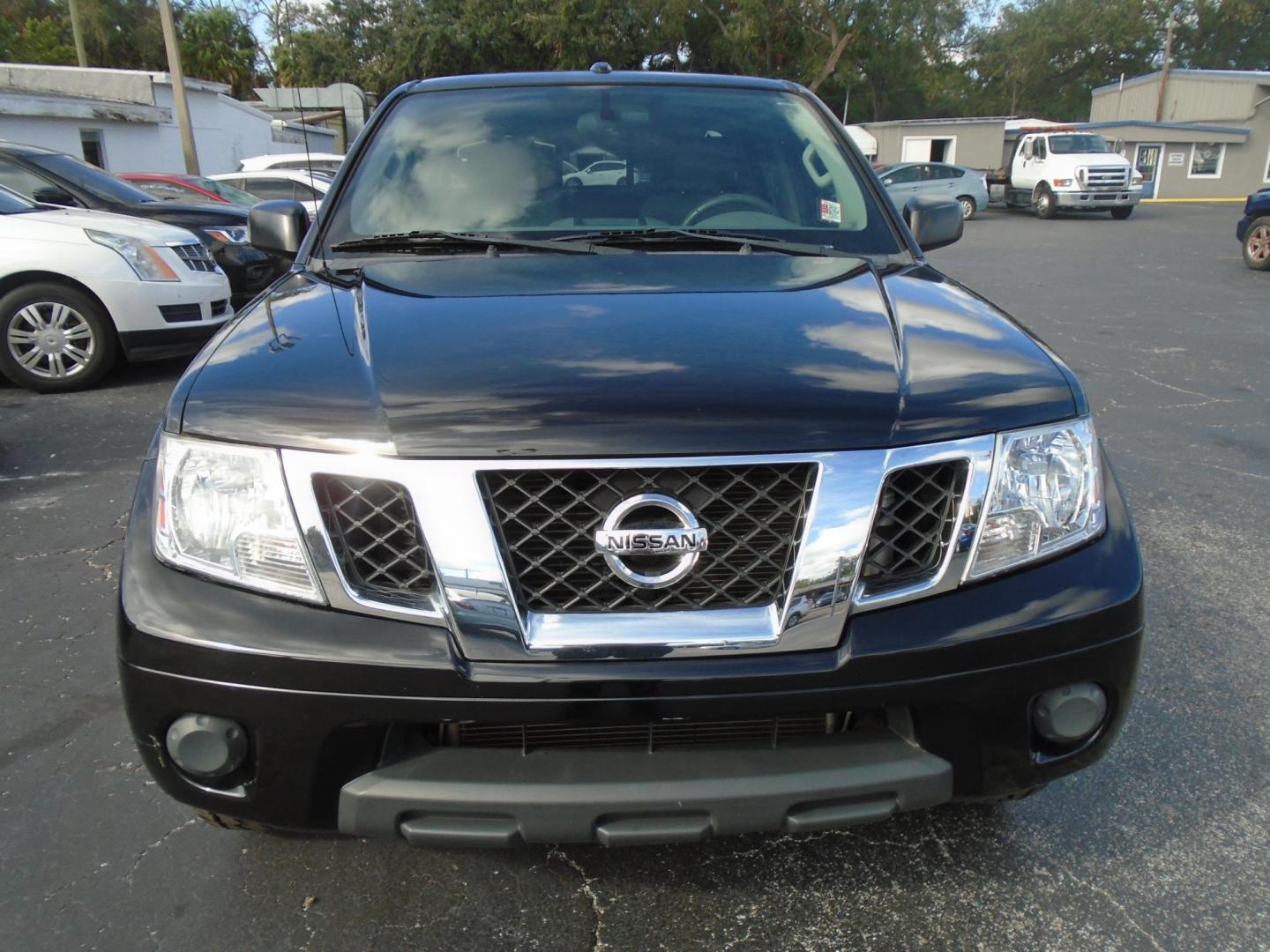 2016 Nissan Frontier S Crew Cab 5AT 2WD (1N6AD0ER1GN) with an 4.0L V6 DOHC 24V engine, 5A transmission, located at 6112 N Florida Avenue, Tampa, FL, 33604, (888) 521-5131, 27.954929, -82.459534 - Photo#1