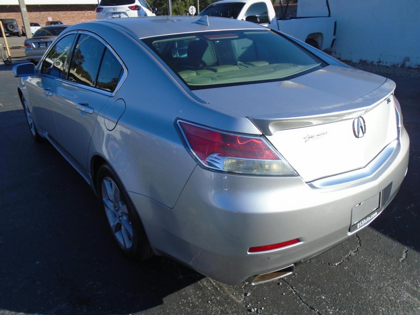 2013 Acura TL 6-Speed AT with Tech Package and 18-In. WP (19UUA8F59DA) with an 3.5L V6 SOHC 24V engine, 6-Speed Automatic transmission, located at 6112 N Florida Avenue, Tampa, FL, 33604, (888) 521-5131, 27.954929, -82.459534 - Photo#4