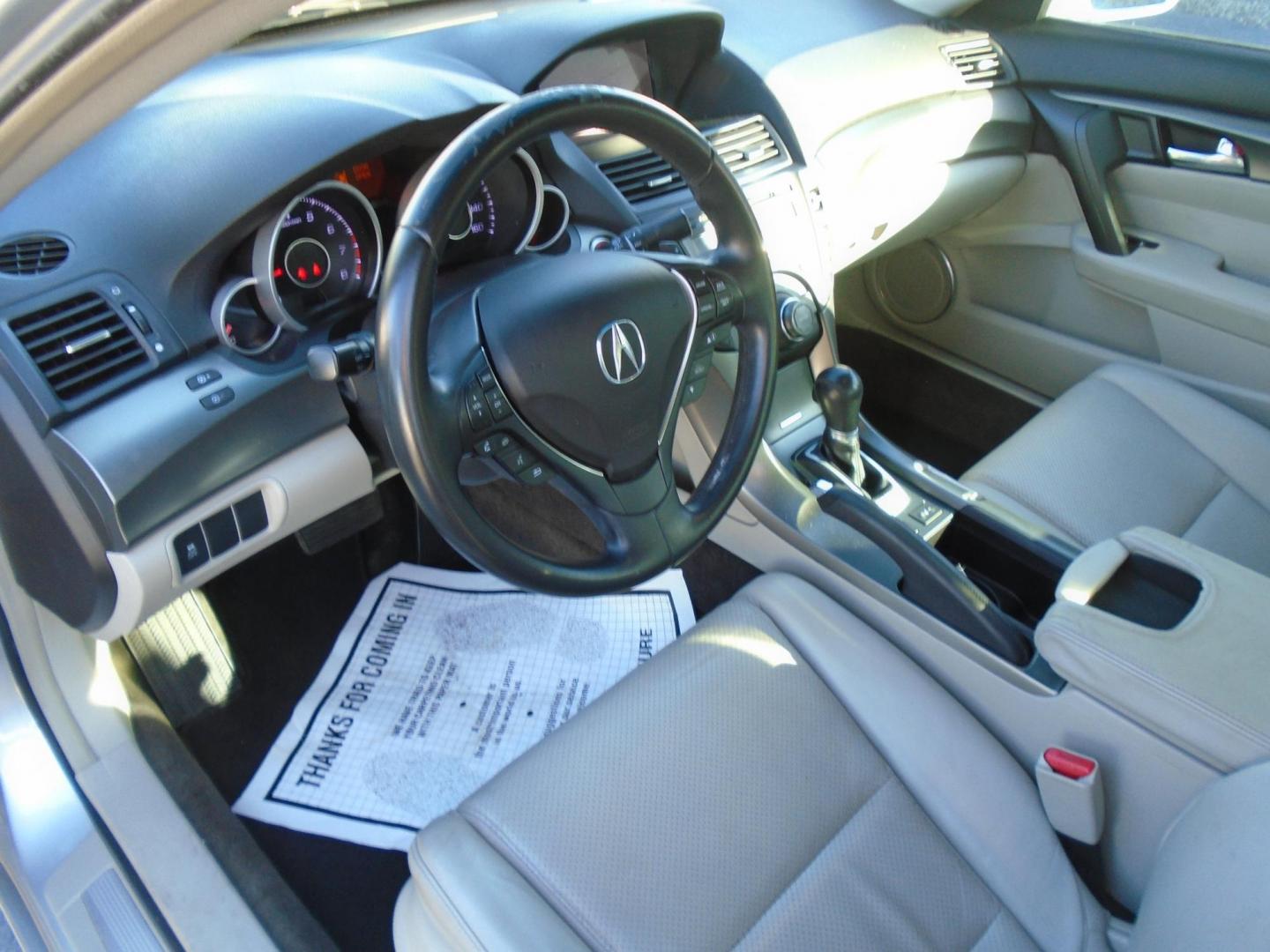 2013 Acura TL 6-Speed AT with Tech Package and 18-In. WP (19UUA8F59DA) with an 3.5L V6 SOHC 24V engine, 6-Speed Automatic transmission, located at 6112 N Florida Avenue, Tampa, FL, 33604, (888) 521-5131, 27.954929, -82.459534 - Photo#9