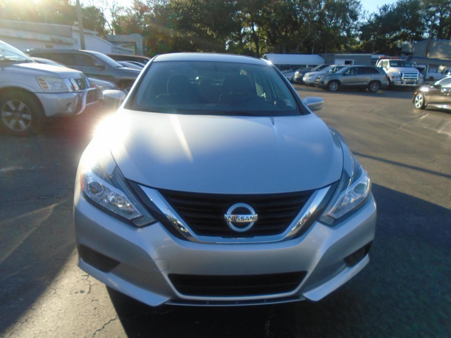 2017 Nissan Altima 2.5 S (1N4AL3AP1HC) with an 2.5L L4 DOHC 16V engine, CVT transmission, located at 6112 N Florida Avenue, Tampa, FL, 33604, (888) 521-5131, 27.954929, -82.459534 - Photo#1