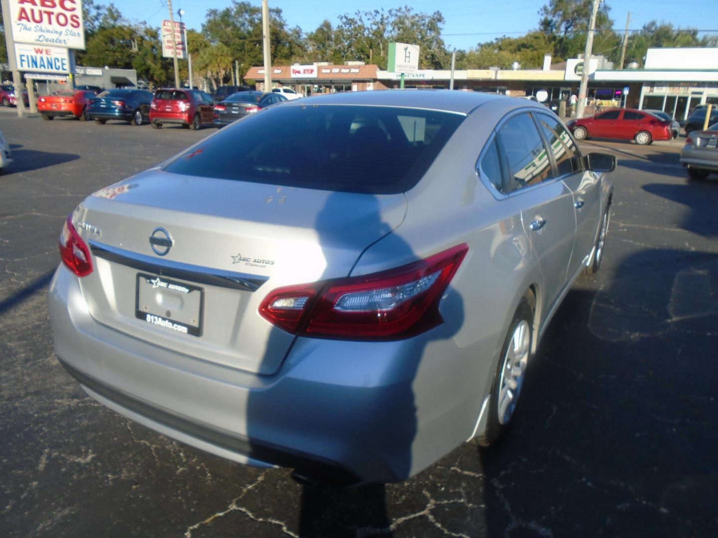 2017 Nissan Altima 2.5 S (1N4AL3AP1HC) with an 2.5L L4 DOHC 16V engine, CVT transmission, located at 6112 N Florida Avenue, Tampa, FL, 33604, (888) 521-5131, 27.954929, -82.459534 - Photo#3