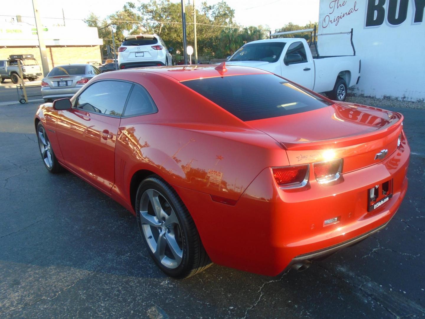 2013 Chevrolet Camaro Coupe 2LT (2G1FC1E35D9) with an 3.6L V6 DOHC 24V FFV engine, 6-Speed Automatic transmission, located at 6112 N Florida Avenue, Tampa, FL, 33604, (888) 521-5131, 27.954929, -82.459534 - Photo#4