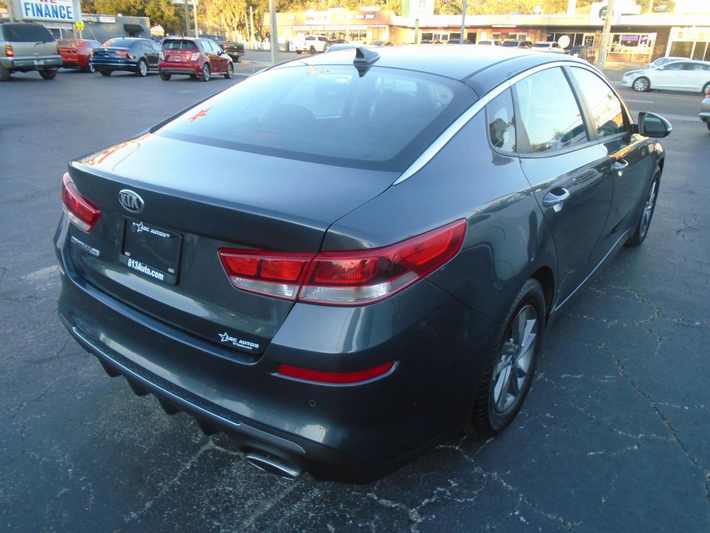 2020 Kia Optima LX (5XXGT4L32LG) with an 2.4L L4 DOHC 16V engine, 6A transmission, located at 6112 N Florida Avenue, Tampa, FL, 33604, (888) 521-5131, 27.954929, -82.459534 - Photo#3