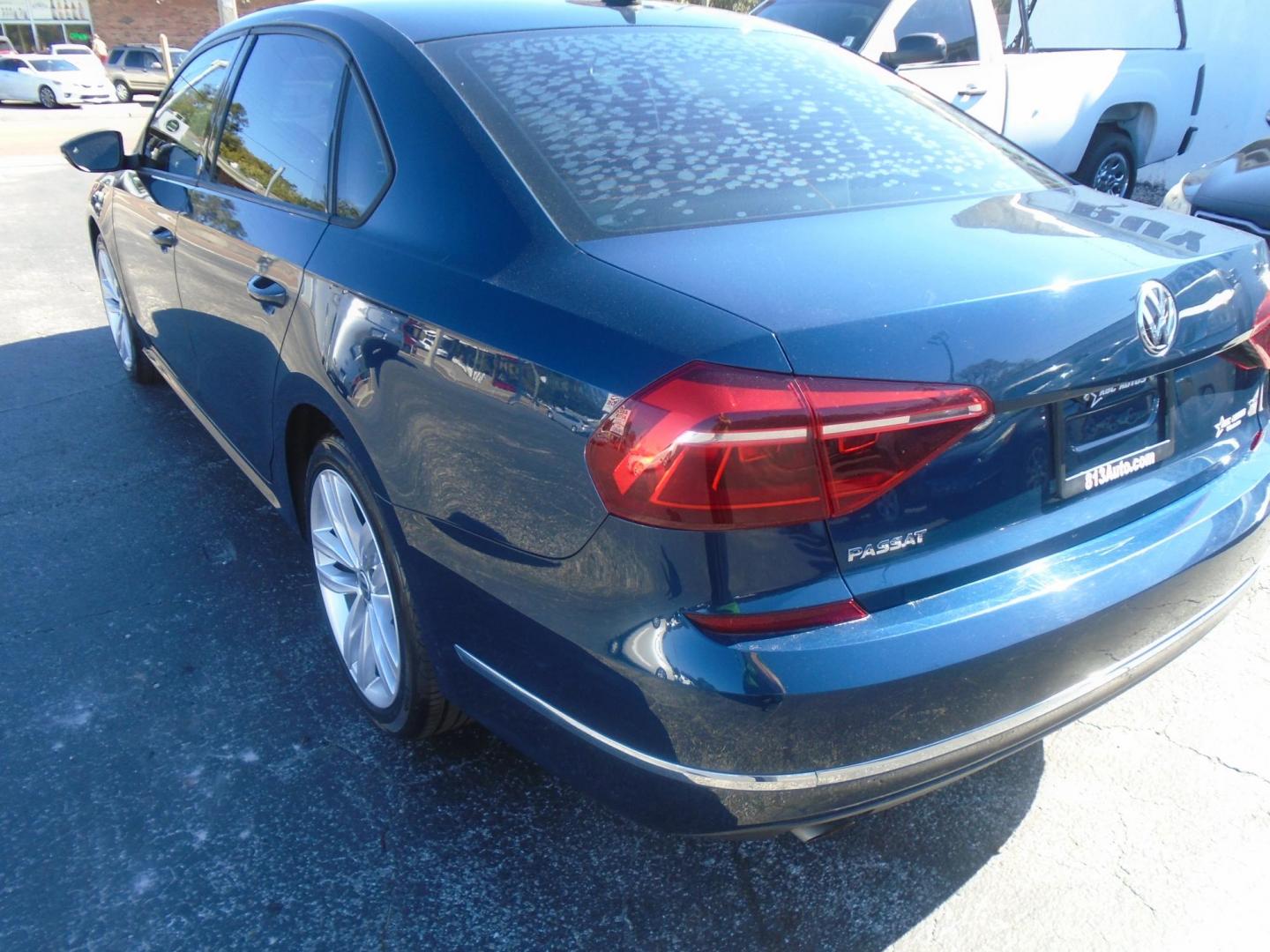 2019 Volkswagen Passat Wolfsburg Edition (1VWLA7A37KC) with an 2.0L L4 DOHC 16V engine, 6A transmission, located at 6112 N Florida Avenue, Tampa, FL, 33604, (888) 521-5131, 27.954929, -82.459534 - Photo#4