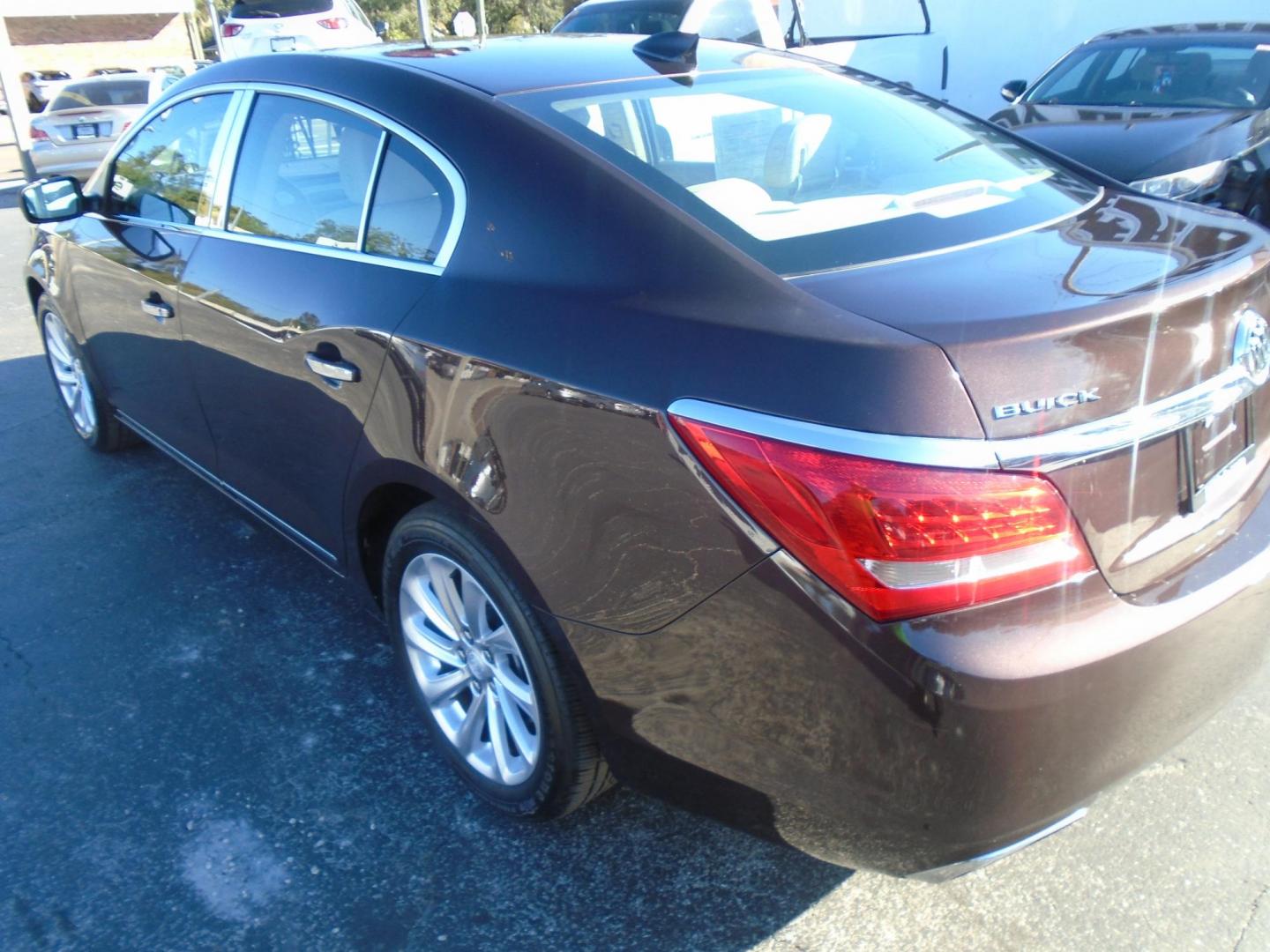 2016 Buick LaCrosse Base (1G4GA5G39GF) with an 3.6L V6 DOHC 24V FFV engine, 6A transmission, located at 6112 N Florida Avenue, Tampa, FL, 33604, (888) 521-5131, 27.954929, -82.459534 - Photo#4