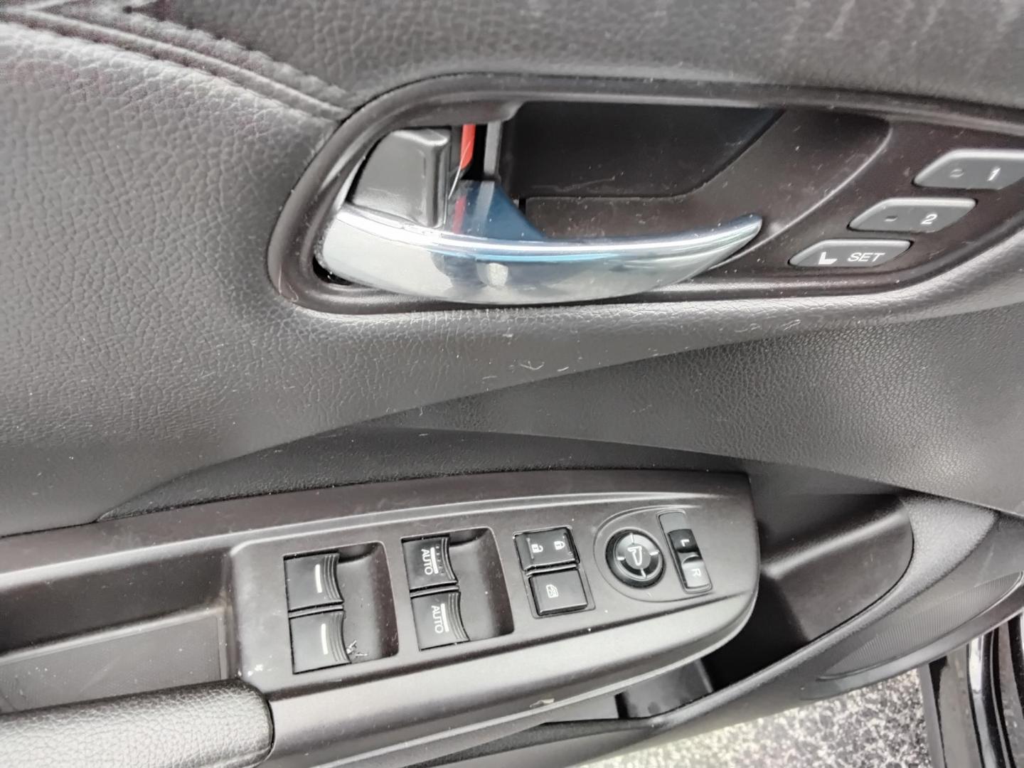 2016 BLACK /Black Acura RDX 6-Spd AT w/ Technology Package (5J8TB3H58GL) with an 2.3L L4 DOHC 16V engine, 6-Speed Automatic transmission, located at 6112 N Florida Avenue, Tampa, FL, 33604, (888) 521-5131, 27.954929, -82.459534 - 499$ down plus tax & tag. - Photo#21