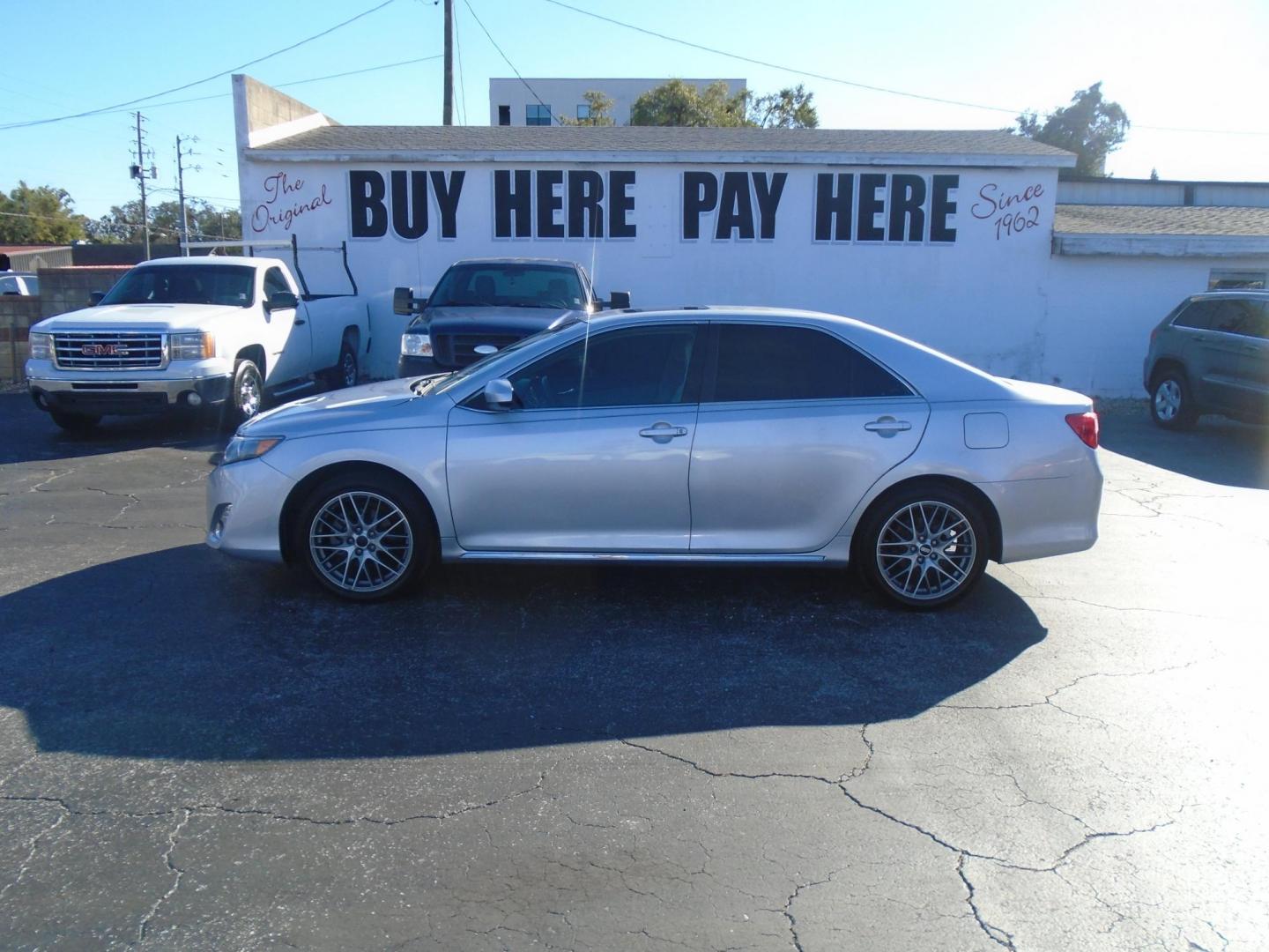 2012 Toyota Camry SE (4T1BF1FK0CU) with an 2.5L L4 DOHC 16V engine, 6-Speed Automatic transmission, located at 6112 N Florida Avenue, Tampa, FL, 33604, (888) 521-5131, 27.954929, -82.459534 - Photo#0