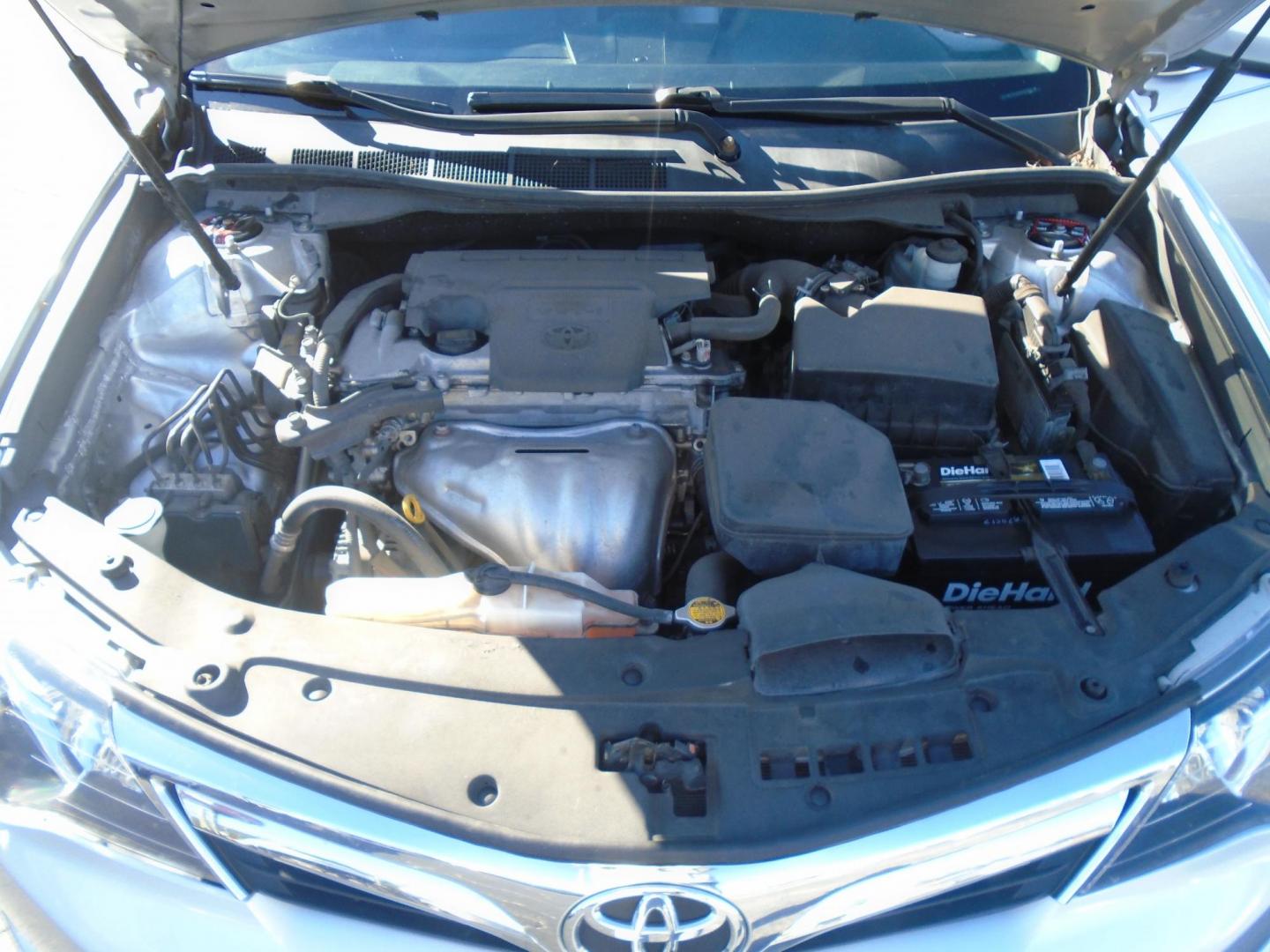 2012 Toyota Camry SE (4T1BF1FK0CU) with an 2.5L L4 DOHC 16V engine, 6-Speed Automatic transmission, located at 6112 N Florida Avenue, Tampa, FL, 33604, (888) 521-5131, 27.954929, -82.459534 - Photo#9