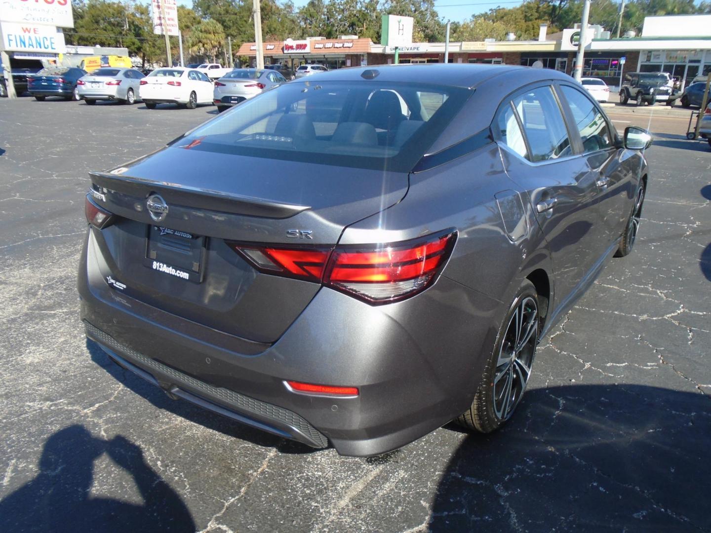 2020 Nissan Sentra SR (3N1AB8DVXLY) with an 1.8L L4 SFI DOHC 16V engine, CVT transmission, located at 6112 N Florida Avenue, Tampa, FL, 33604, (888) 521-5131, 27.954929, -82.459534 - Photo#3