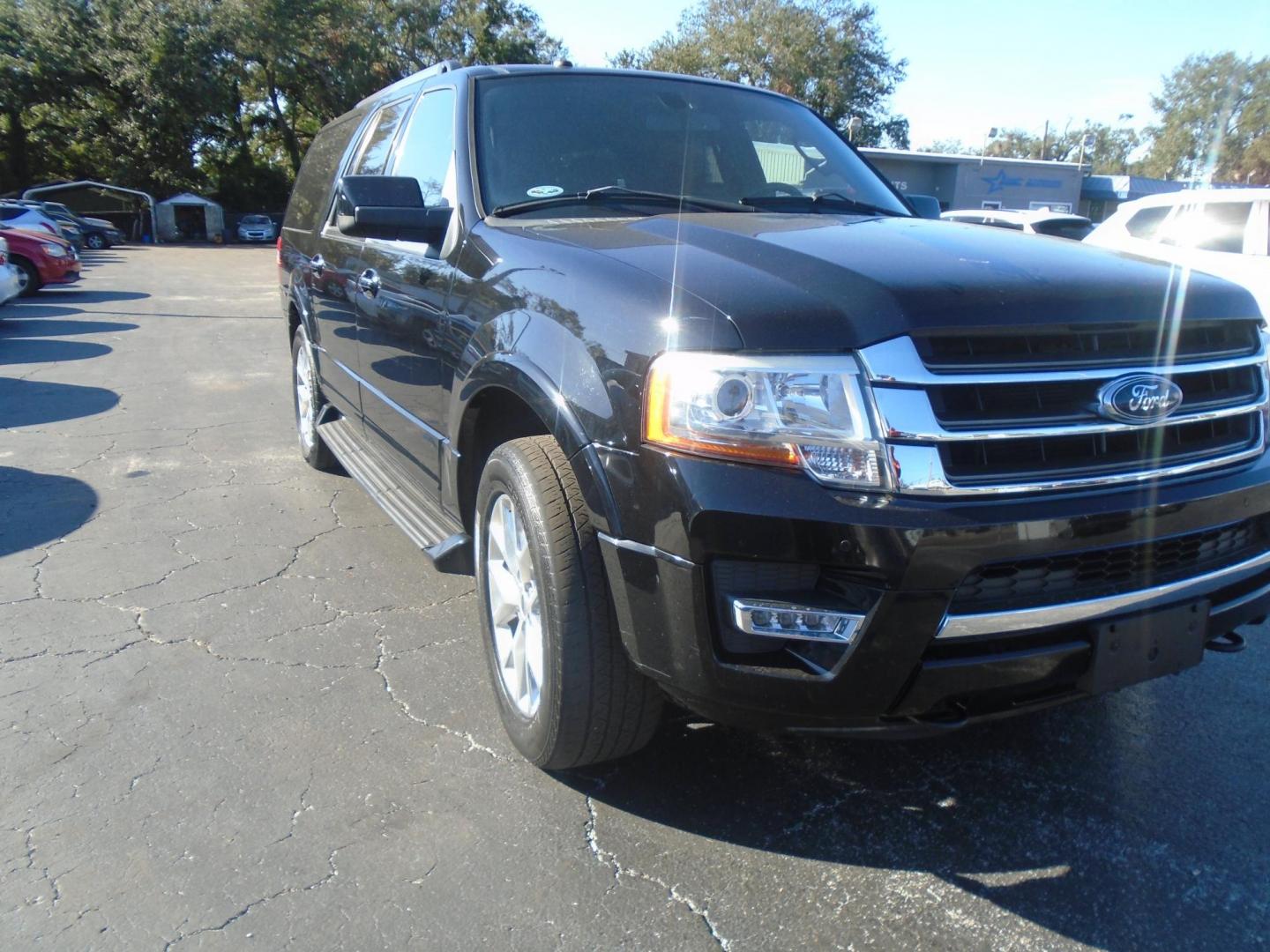 2017 Ford Expedition EL Limited 4WD (1FMJK2AT5HE) with an 3.5L V6 DOHC 24V FFV engine, 6A transmission, located at 6112 N Florida Avenue, Tampa, FL, 33604, (888) 521-5131, 27.954929, -82.459534 - Photo#3