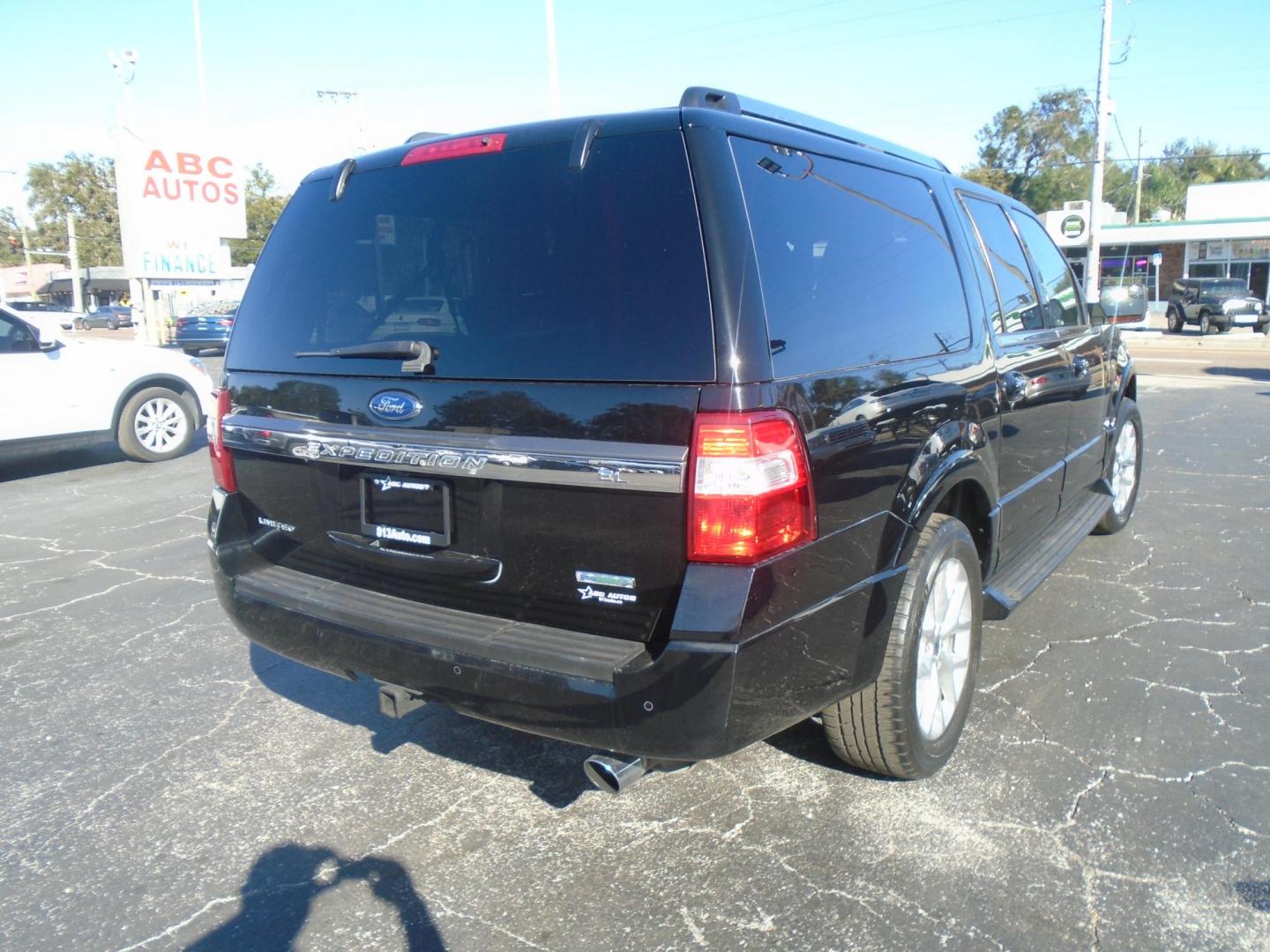 2017 Ford Expedition EL Limited 4WD (1FMJK2AT5HE) with an 3.5L V6 DOHC 24V FFV engine, 6A transmission, located at 6112 N Florida Avenue, Tampa, FL, 33604, (888) 521-5131, 27.954929, -82.459534 - Photo#4