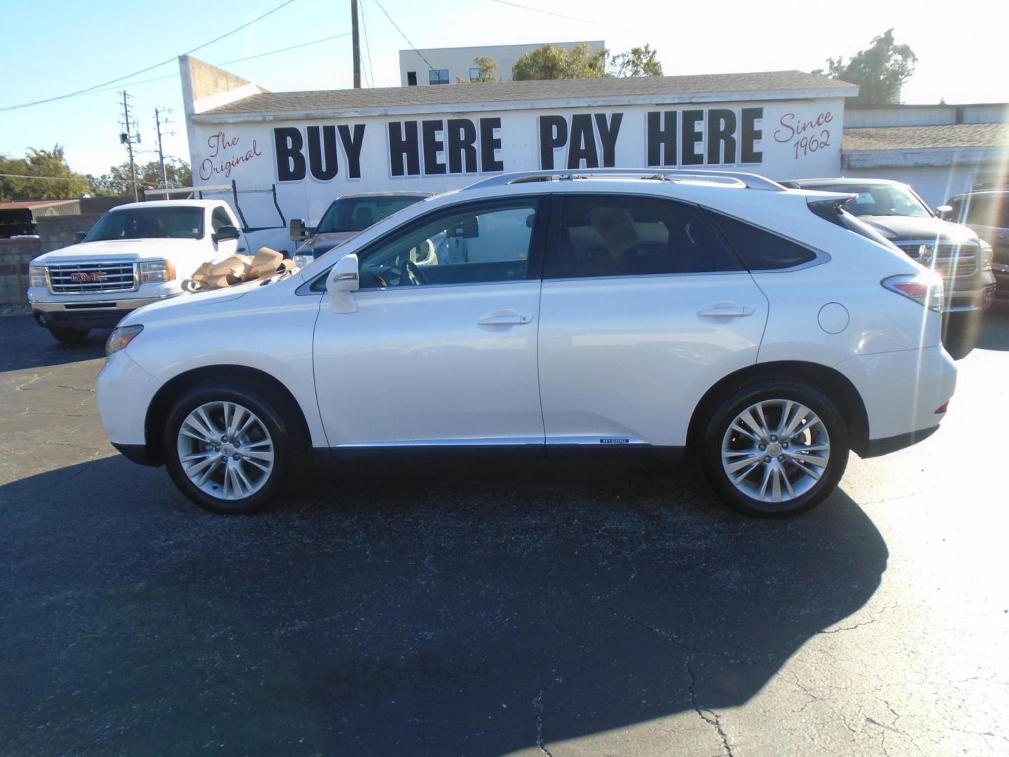 2011 Lexus RX 450h FWD (JTJZB1BA7B2) with an 3.5L V6 DOHC 24V HYBRID engine, 5-Speed Automatic transmission, located at 6112 N Florida Avenue, Tampa, FL, 33604, (888) 521-5131, 27.954929, -82.459534 - Photo#0