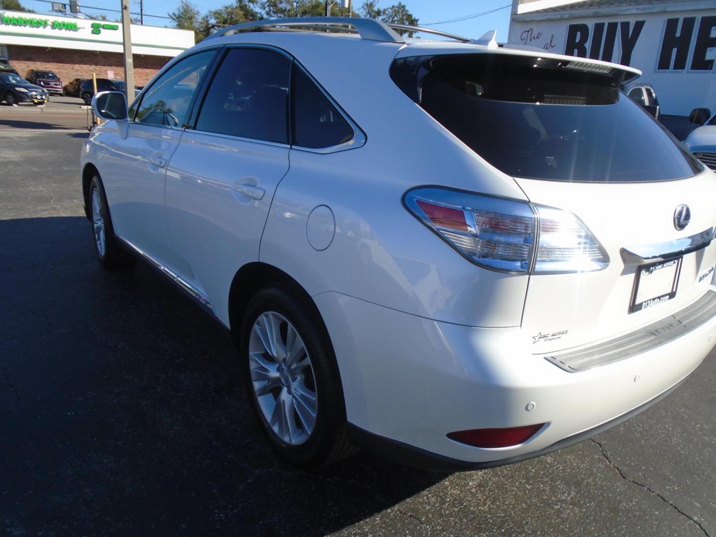 2011 Lexus RX 450h FWD (JTJZB1BA7B2) with an 3.5L V6 DOHC 24V HYBRID engine, 5-Speed Automatic transmission, located at 6112 N Florida Avenue, Tampa, FL, 33604, (888) 521-5131, 27.954929, -82.459534 - Photo#9