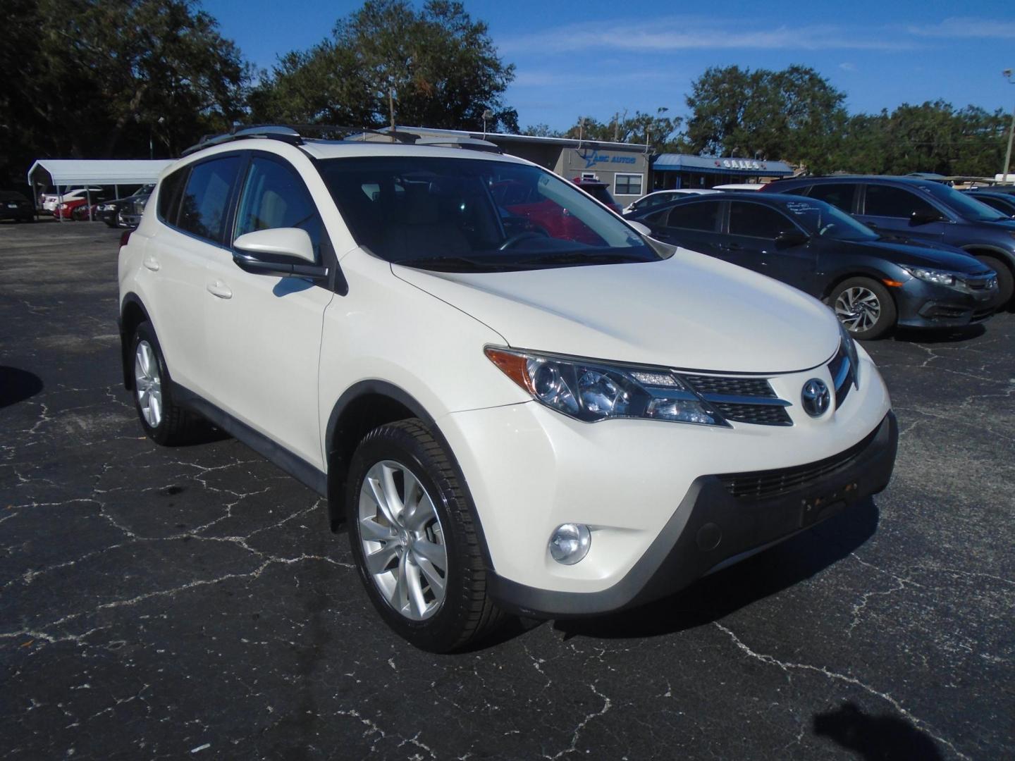 2014 Toyota RAV4 Limited AWD (2T3DFREV7EW) with an 2.5L L4 DOHC 16V engine, 6-Speed Automatic transmission, located at 6112 N Florida Avenue, Tampa, FL, 33604, (888) 521-5131, 27.954929, -82.459534 - Photo#2