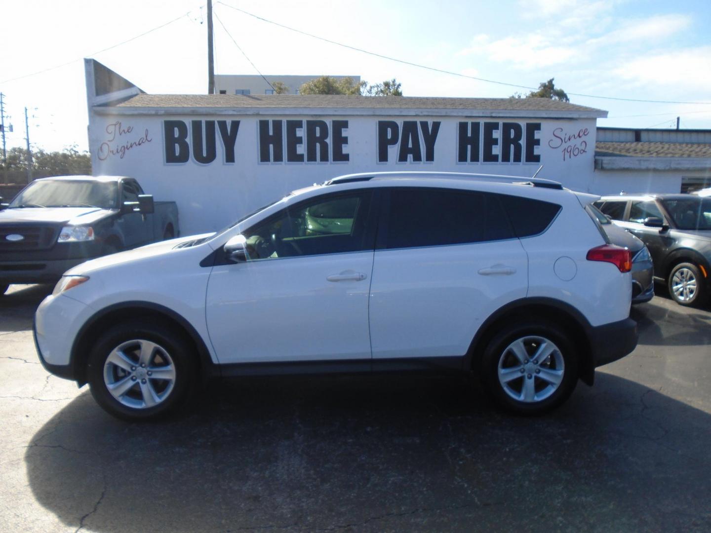 2014 Toyota RAV4 XLE FWD (JTMWFREV9EJ) with an 2.5L L4 DOHC 16V engine, 6-Speed Automatic transmission, located at 6112 N Florida Avenue, Tampa, FL, 33604, (888) 521-5131, 27.954929, -82.459534 - Photo#0