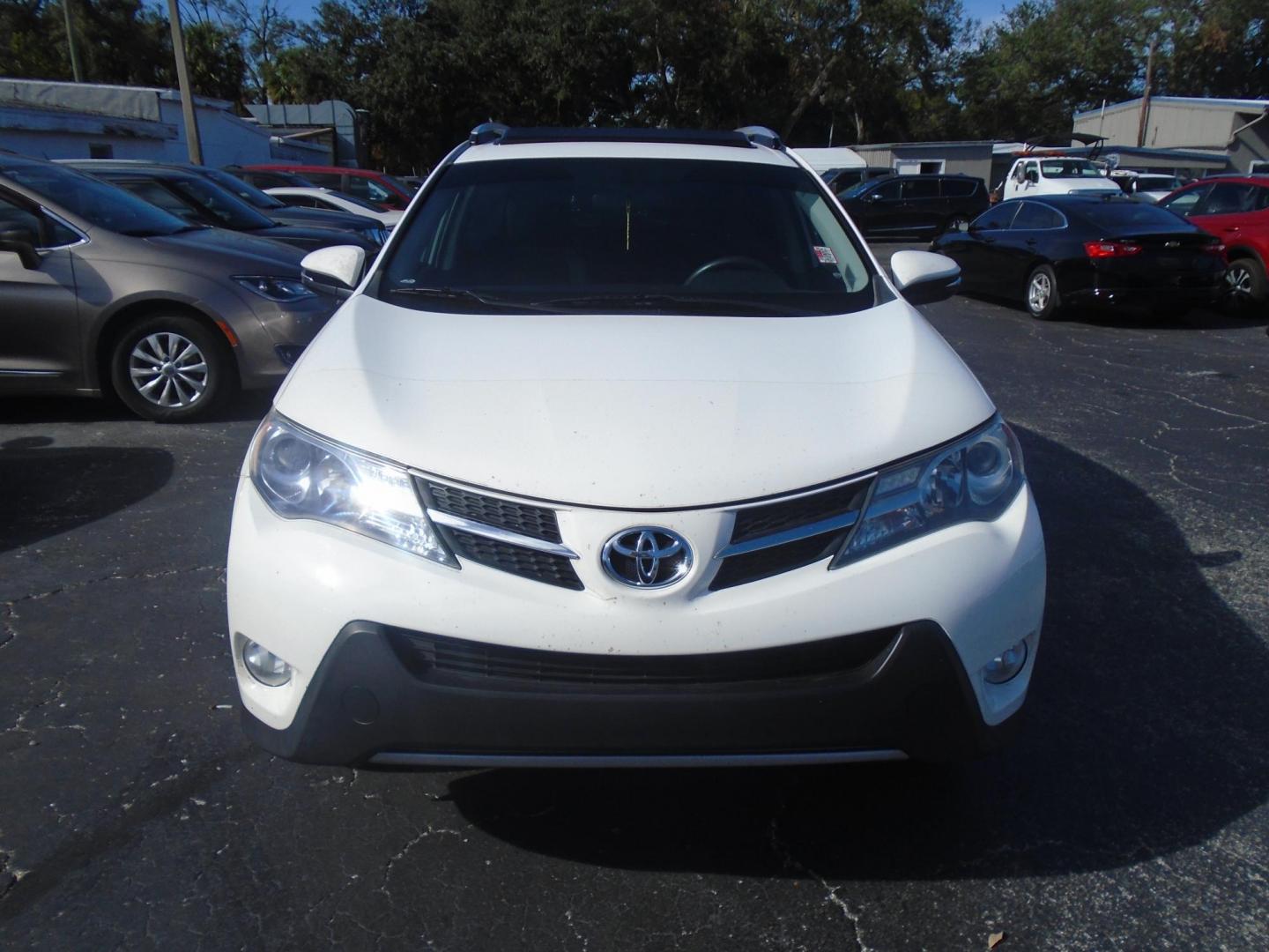 2014 Toyota RAV4 XLE FWD (JTMWFREV9EJ) with an 2.5L L4 DOHC 16V engine, 6-Speed Automatic transmission, located at 6112 N Florida Avenue, Tampa, FL, 33604, (888) 521-5131, 27.954929, -82.459534 - Photo#1