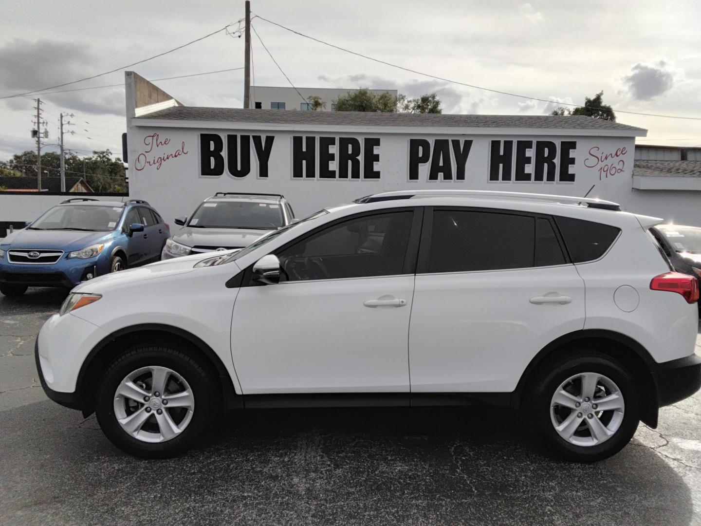 2014 Toyota RAV4 XLE's photo