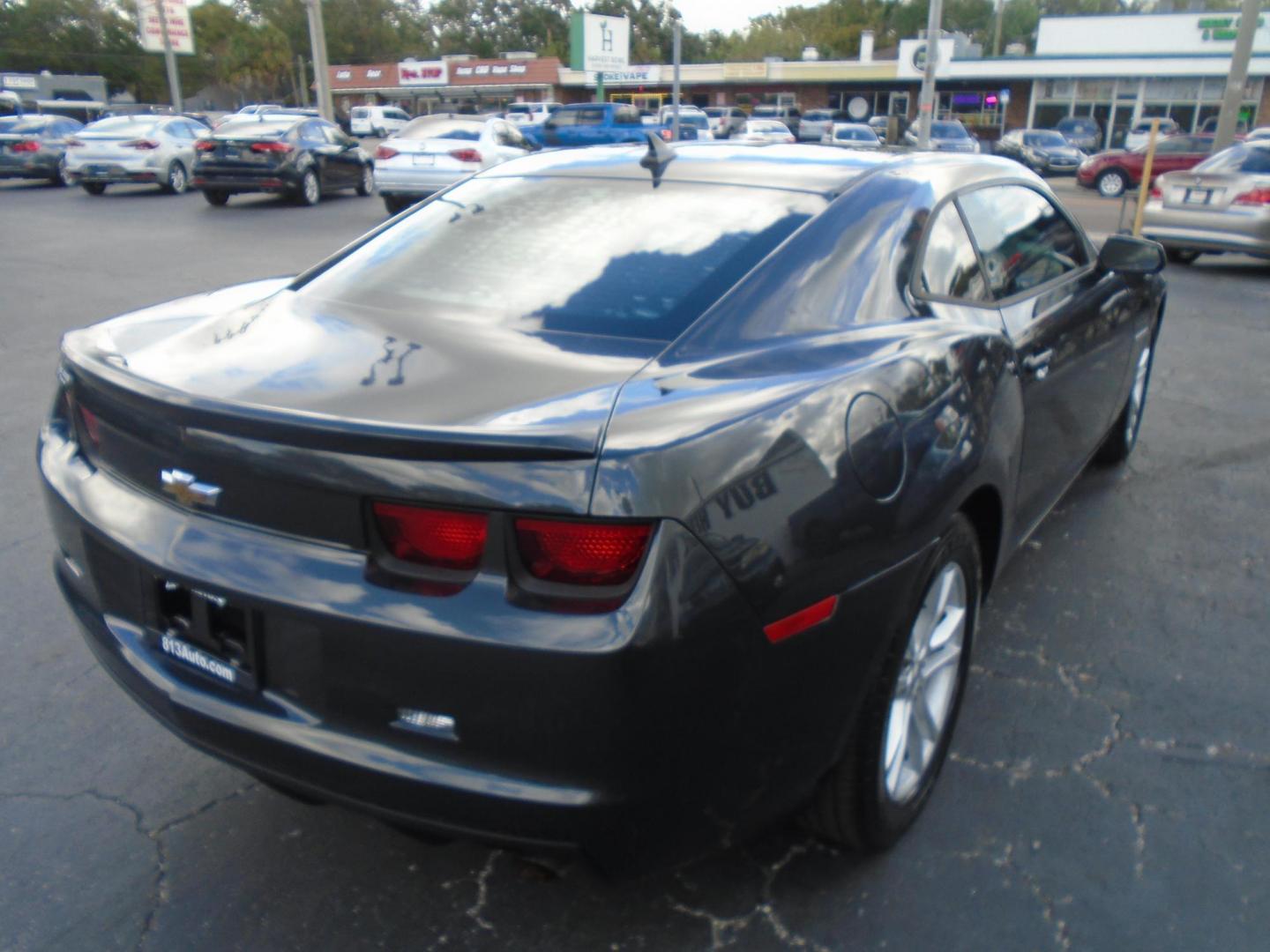 2013 Chevrolet Camaro Coupe 1LT (2G1FB1E32D9) with an 3.6L V6 DOHC 24V FFV engine, 6-Speed Automatic transmission, located at 6112 N Florida Avenue, Tampa, FL, 33604, (888) 521-5131, 27.954929, -82.459534 - Photo#3