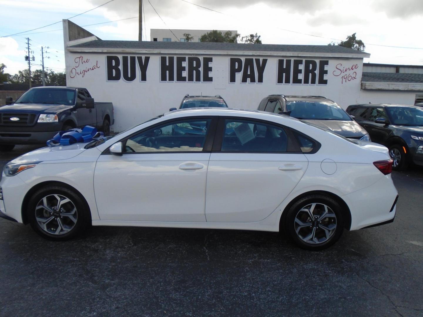 2020 Kia Forte FE 6M (3KPF24AD7LE) with an 2.0L L4 DOHC 16V engine, 6M transmission, located at 6112 N Florida Avenue, Tampa, FL, 33604, (888) 521-5131, 27.954929, -82.459534 - Photo#0