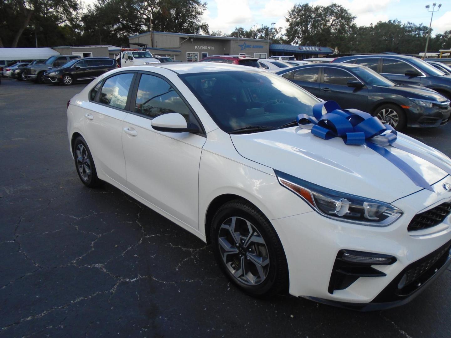 2020 Kia Forte FE 6M (3KPF24AD7LE) with an 2.0L L4 DOHC 16V engine, 6M transmission, located at 6112 N Florida Avenue, Tampa, FL, 33604, (888) 521-5131, 27.954929, -82.459534 - Photo#5