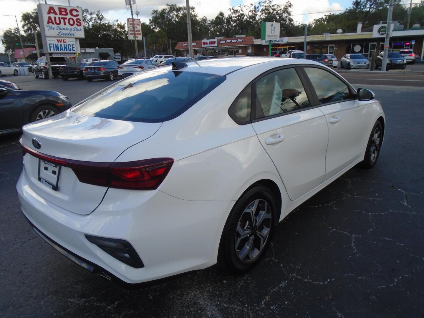 2020 Kia Forte FE 6M (3KPF24AD7LE) with an 2.0L L4 DOHC 16V engine, 6M transmission, located at 6112 N Florida Avenue, Tampa, FL, 33604, (888) 521-5131, 27.954929, -82.459534 - Photo#7