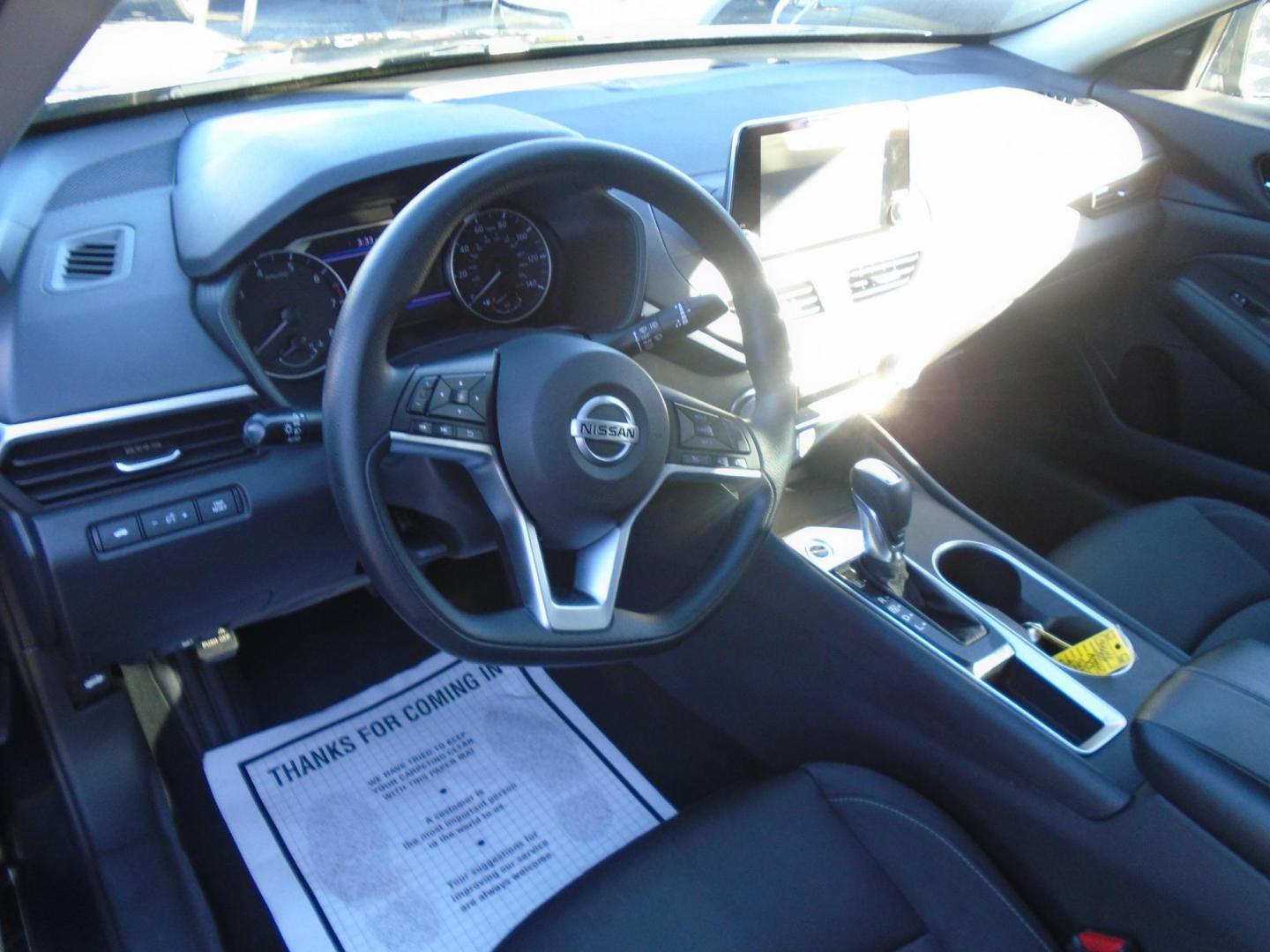 2022 Nissan Altima 2.5 SV (1N4BL4DV9NN) with an 2.5L L4 DOHC 16V engine, CVT transmission, located at 6112 N Florida Avenue, Tampa, FL, 33604, (888) 521-5131, 27.954929, -82.459534 - Photo#10