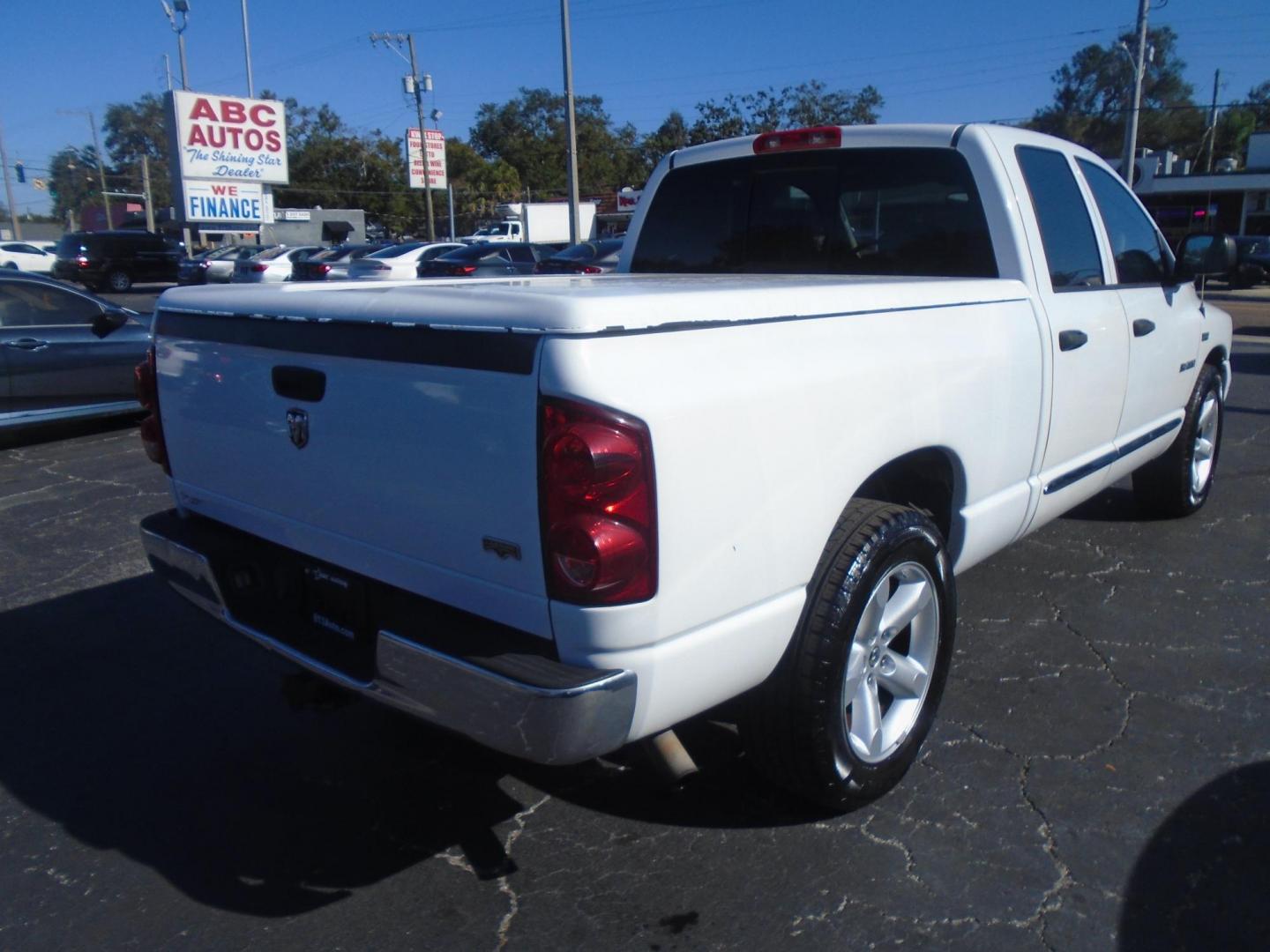 2008 Dodge Ram 1500 Laramie Quad Cab 2WD (1D7HA182X8S) with an 5.7L V8 OHV 16V engine, located at 6112 N Florida Avenue, Tampa, FL, 33604, (888) 521-5131, 27.954929, -82.459534 - Photo#3