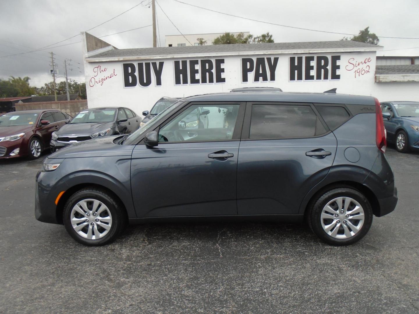 2020 Kia Soul S (KNDJ23AU8L7) with an 2.0L L4 DOHC 16V engine, CVT transmission, located at 6112 N Florida Avenue, Tampa, FL, 33604, (888) 521-5131, 27.954929, -82.459534 - Photo#0