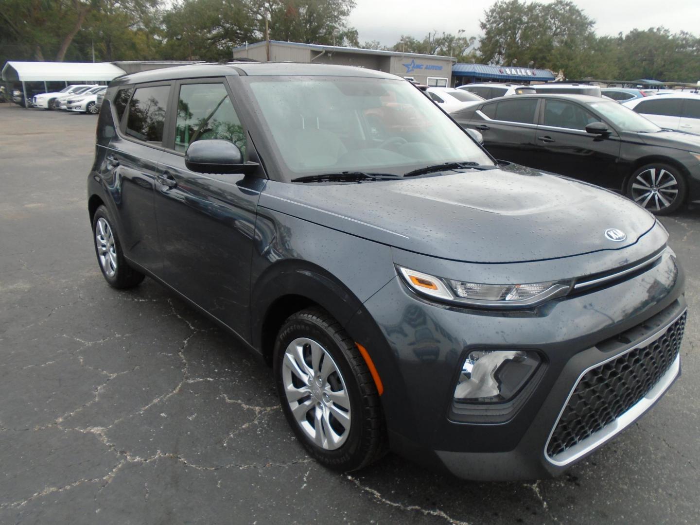 2020 Kia Soul S (KNDJ23AU8L7) with an 2.0L L4 DOHC 16V engine, CVT transmission, located at 6112 N Florida Avenue, Tampa, FL, 33604, (888) 521-5131, 27.954929, -82.459534 - Photo#4