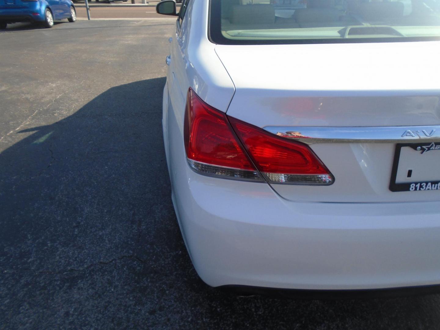 2011 Toyota Avalon Base (4T1BK3DB8BU) with an 3.5L V6 DOHC 24V engine, 6-Speed Automatic transmission, located at 6112 N Florida Avenue, Tampa, FL, 33604, (888) 521-5131, 27.954929, -82.459534 - Photo#10