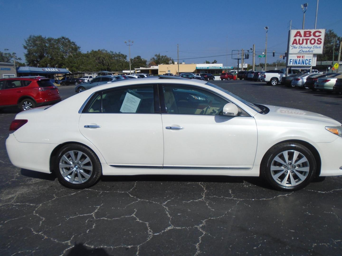 2011 Toyota Avalon Base (4T1BK3DB8BU) with an 3.5L V6 DOHC 24V engine, 6-Speed Automatic transmission, located at 6112 N Florida Avenue, Tampa, FL, 33604, (888) 521-5131, 27.954929, -82.459534 - Photo#4