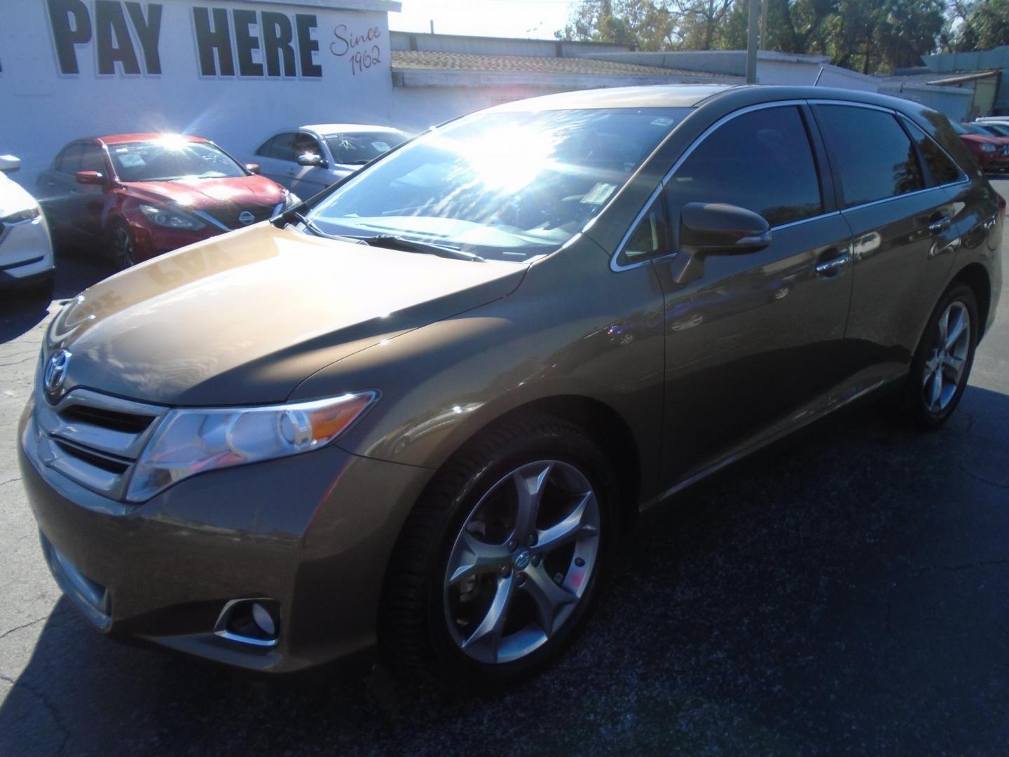 2013 Toyota Venza LE V6 FWD (4T3ZK3BB2DU) with an 3.5L V6 DOHC 24V engine, 6-Speed Automatic transmission, located at 6112 N Florida Avenue, Tampa, FL, 33604, (888) 521-5131, 27.954929, -82.459534 - Photo#2