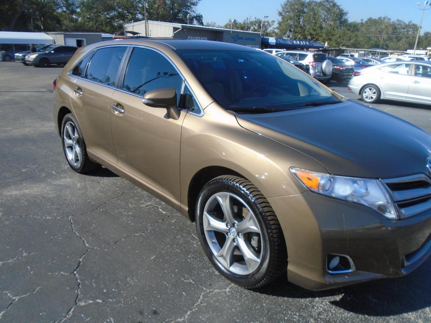 2013 Toyota Venza LE V6 FWD (4T3ZK3BB2DU) with an 3.5L V6 DOHC 24V engine, 6-Speed Automatic transmission, located at 6112 N Florida Avenue, Tampa, FL, 33604, (888) 521-5131, 27.954929, -82.459534 - Photo#3