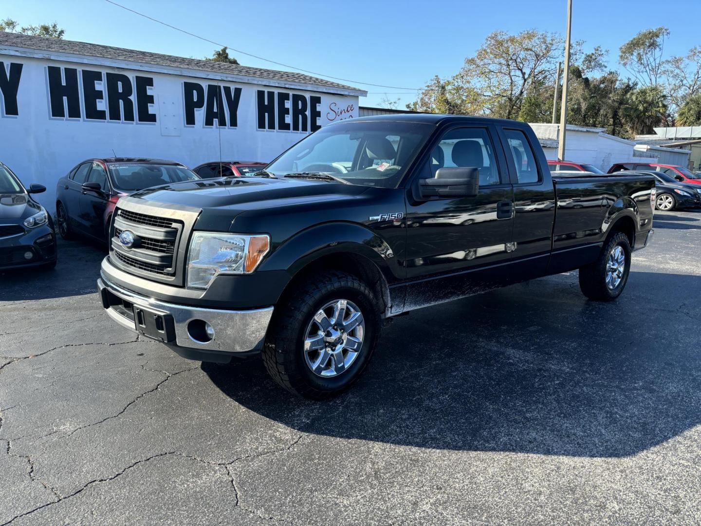 2014 Ford F-150 XL SuperCab 8-ft. Bed 2WD (1FTFX1CT5EK) with an 3.5L V6 TURBO engine, 6-Speed Automatic transmission, located at 6112 N Florida Avenue, Tampa, FL, 33604, (888) 521-5131, 27.954929, -82.459534 - Photo#2