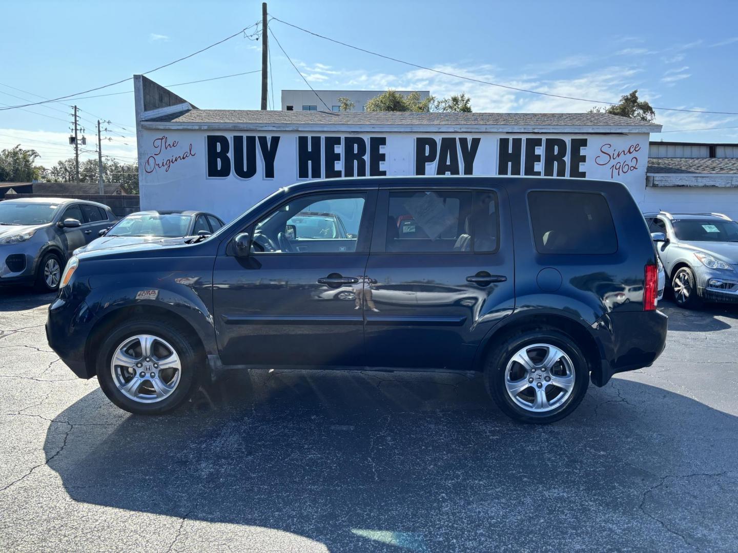 2012 Honda Pilot EX-L 2WD 5-Spd AT (5FNYF3H56CB) with an 3.5L V6 SOHC 24V engine, 5-Speed Automatic transmission, located at 6112 N Florida Avenue, Tampa, FL, 33604, (888) 521-5131, 27.954929, -82.459534 - Photo#0