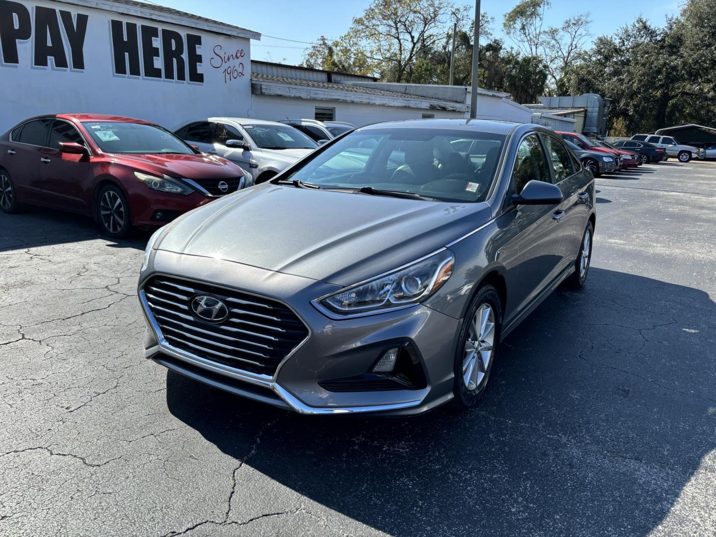 2019 Hyundai Sonata SE (5NPE24AF9KH) with an 2.4L L4 DOHC 16V engine, 7A transmission, located at 6112 N Florida Avenue, Tampa, FL, 33604, (888) 521-5131, 27.954929, -82.459534 - Photo#2