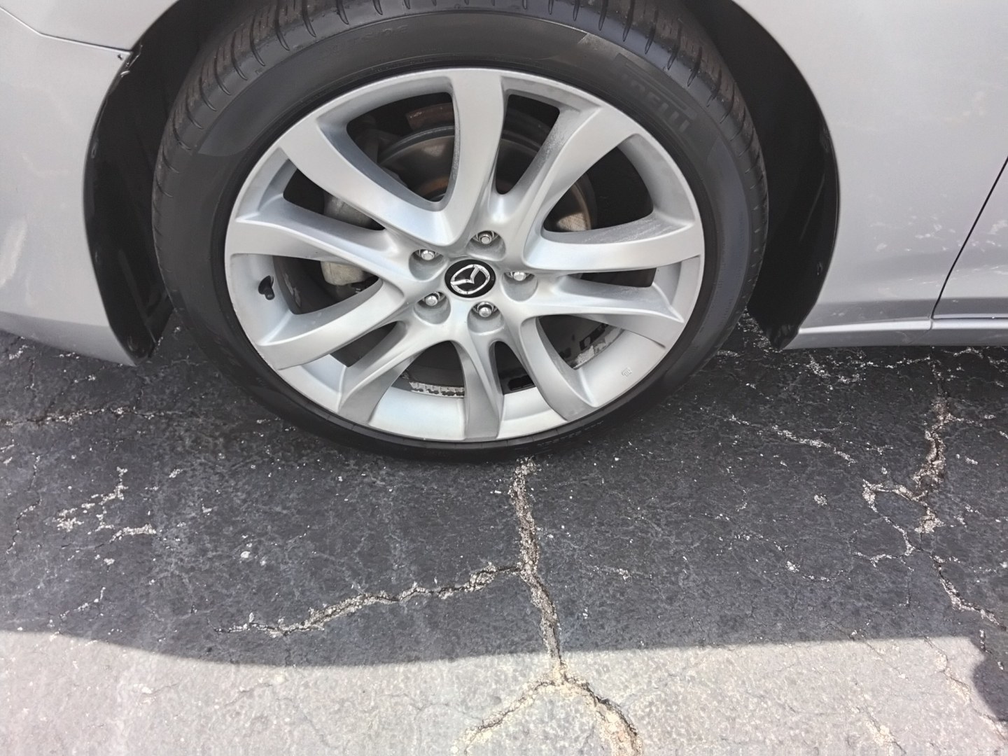2016 SILVER /BLACK Mazda Mazda6 i Touring (JM1GJ1V53G1) with an 2.5L L4 DOHC 16V engine, 6-Speed Automatic transmission, located at 6112 N Florida Avenue, Tampa, FL, 33604, (888) 521-5131, 27.954929, -82.459534 - $499 DOWN PLUS TAX & TAG.- Photo#13