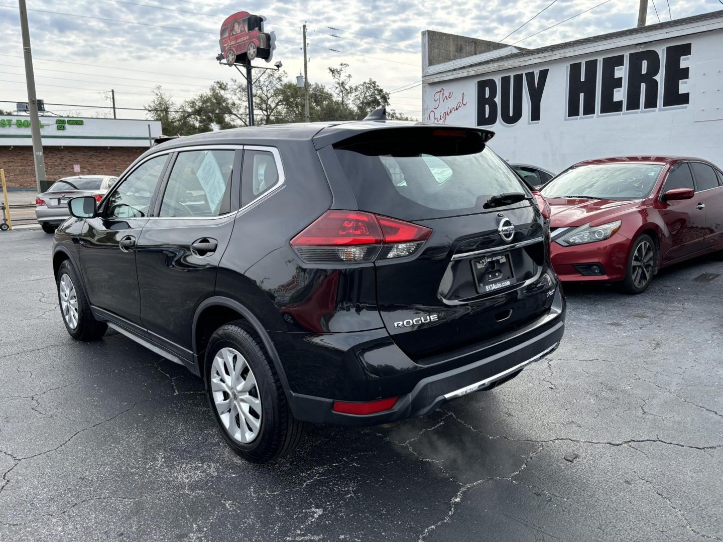 2020 Nissan Rogue SL FWD (KNMAT2MT2LP) with an 2.5L L4 DOHC 16V engine, CVT transmission, located at 6112 N Florida Avenue, Tampa, FL, 33604, (888) 521-5131, 27.954929, -82.459534 - Photo#4