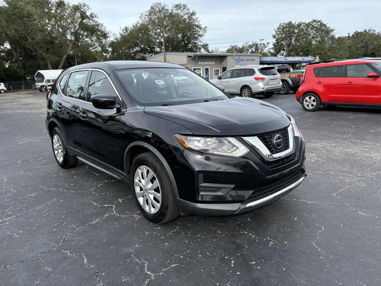 2020 Nissan Rogue SL FWD (KNMAT2MT2LP) with an 2.5L L4 DOHC 16V engine, CVT transmission, located at 6112 N Florida Avenue, Tampa, FL, 33604, (888) 521-5131, 27.954929, -82.459534 - Photo#2