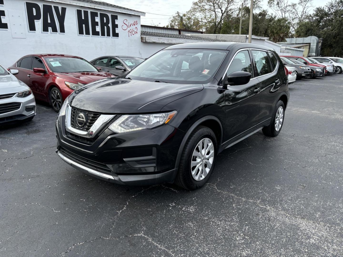 2020 Nissan Rogue SL FWD (KNMAT2MT2LP) with an 2.5L L4 DOHC 16V engine, CVT transmission, located at 6112 N Florida Avenue, Tampa, FL, 33604, (888) 521-5131, 27.954929, -82.459534 - Photo#3