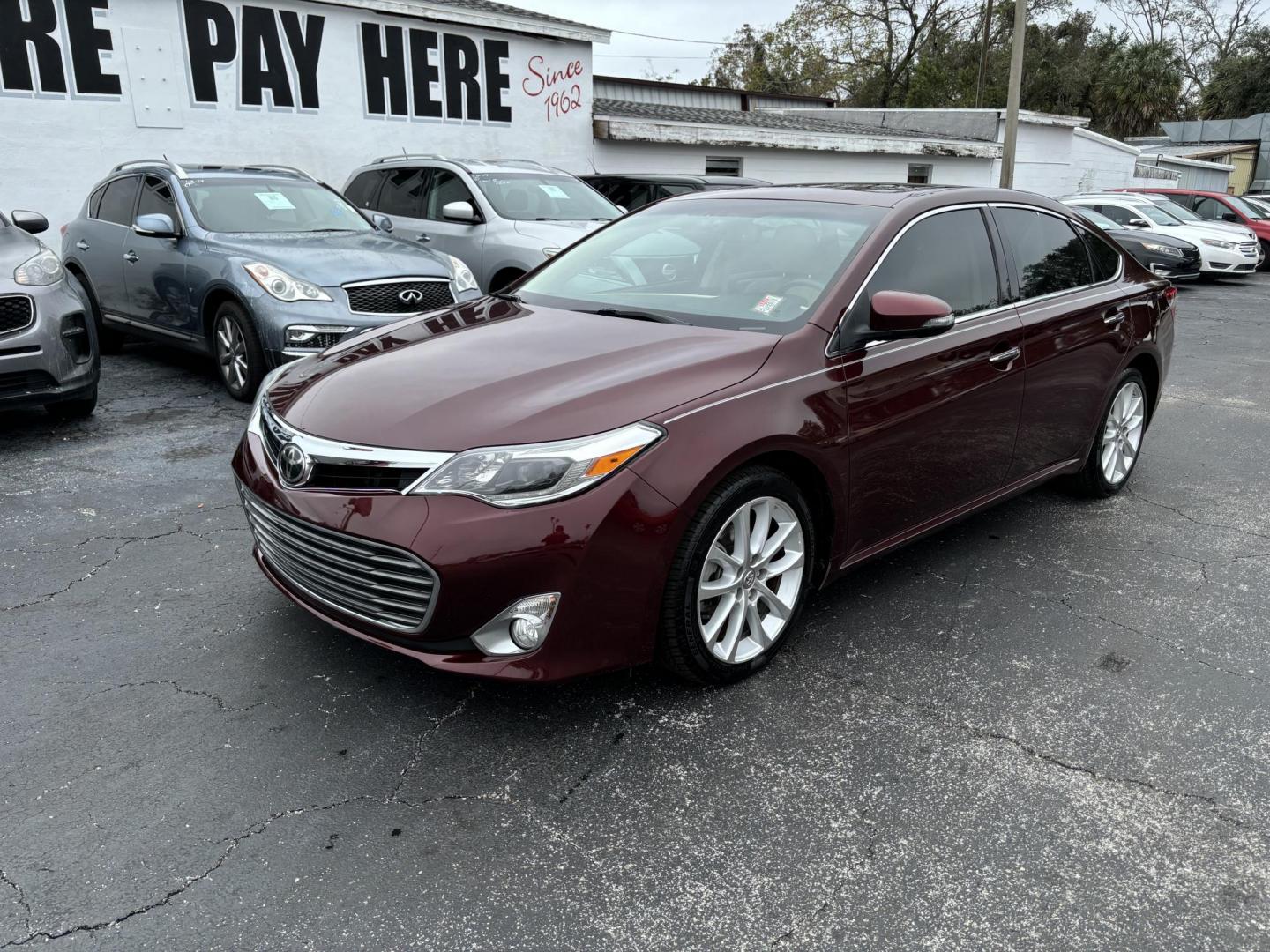 2014 Toyota Avalon XLE (4T1BK1EB6EU) with an 3.5L V6 DOHC 24V engine, 6-Speed Automatic transmission, located at 6112 N Florida Avenue, Tampa, FL, 33604, (888) 521-5131, 27.954929, -82.459534 - Photo#2