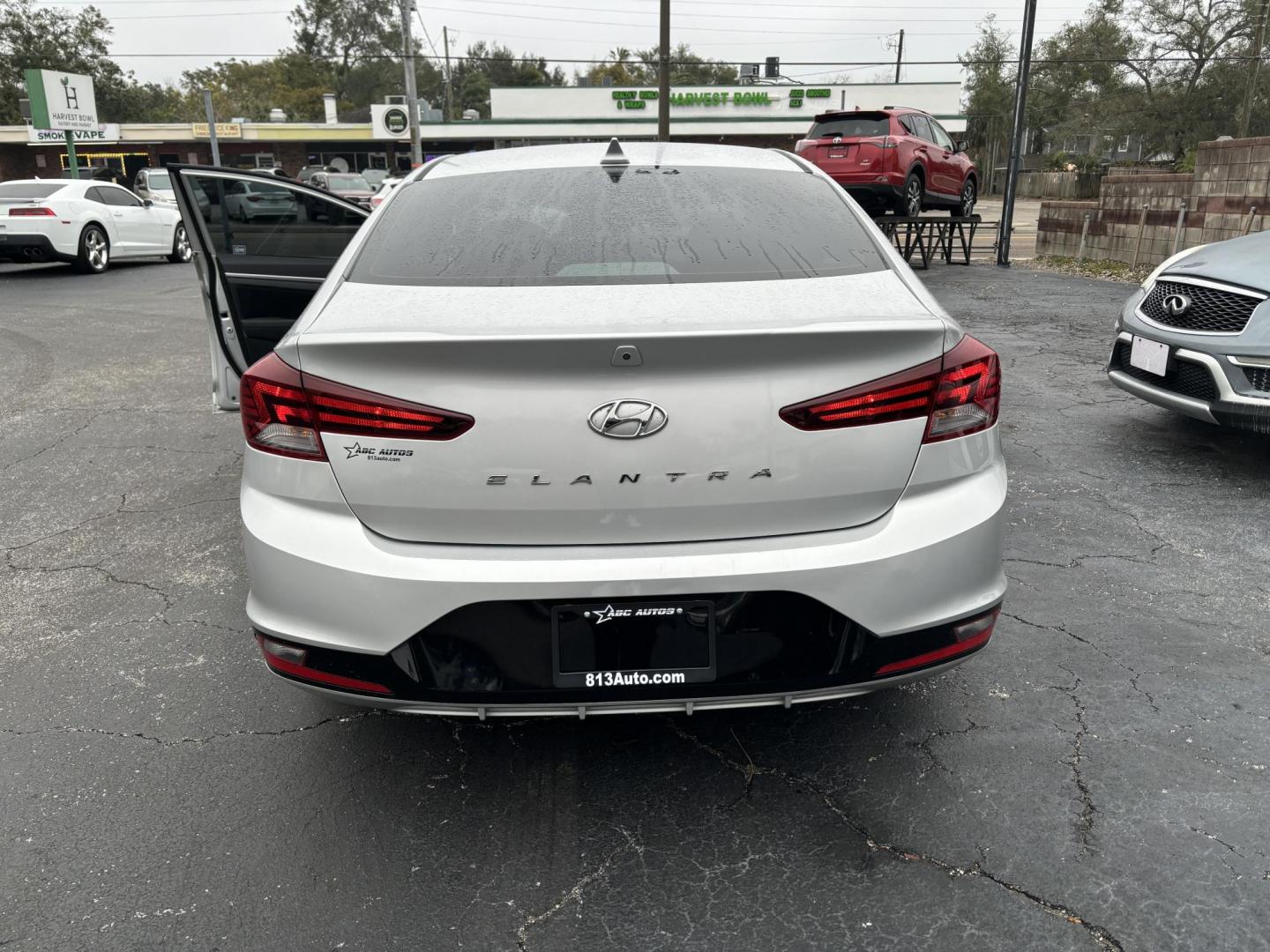 2019 Hyundai Elantra Limited (5NPD84LF6KH) with an 1.8L L4 DOHC 16V engine, 6A transmission, located at 6112 N Florida Avenue, Tampa, FL, 33604, (888) 521-5131, 27.954929, -82.459534 - Photo#5