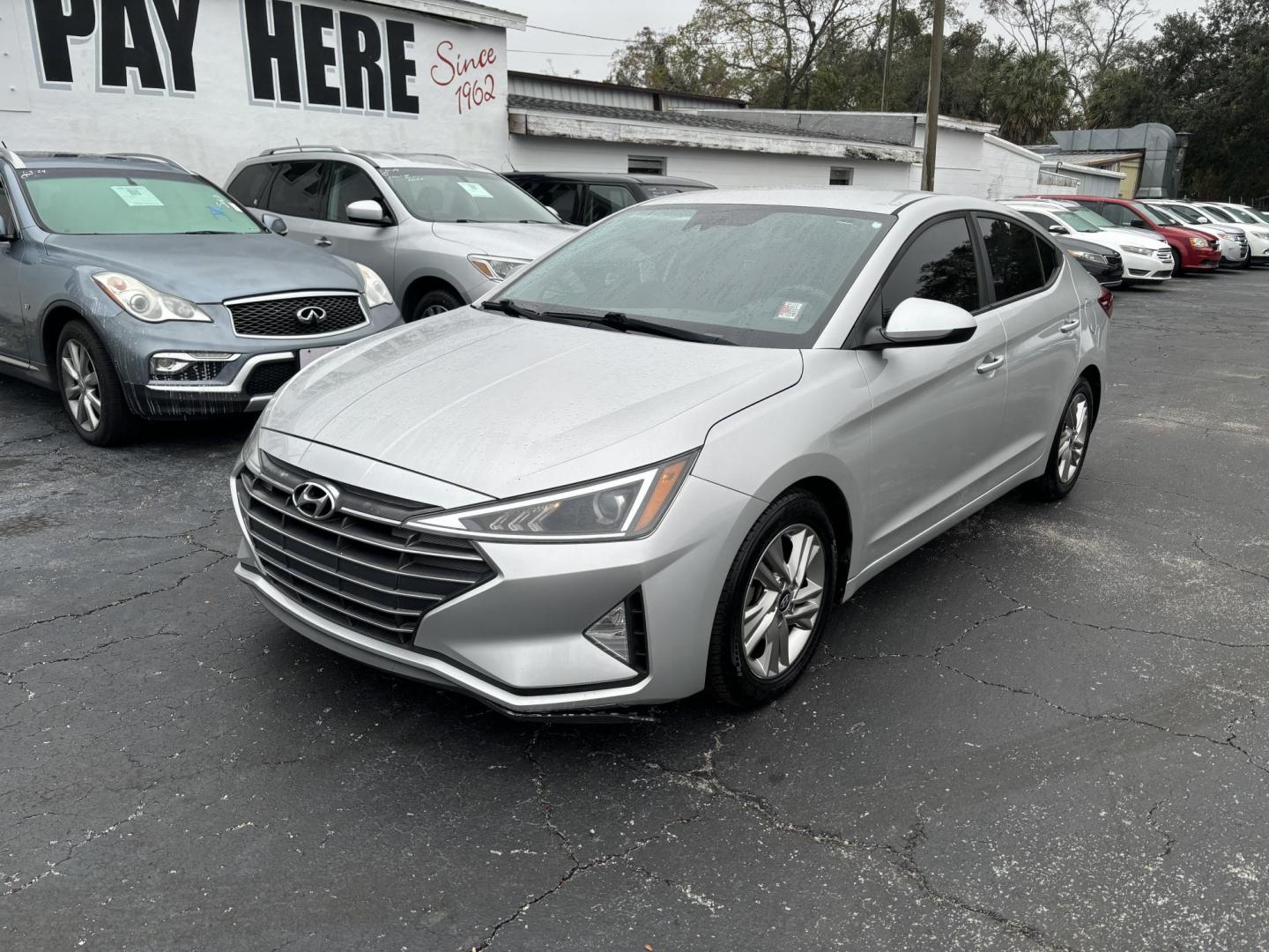 2019 Hyundai Elantra Limited (5NPD84LF6KH) with an 1.8L L4 DOHC 16V engine, 6A transmission, located at 6112 N Florida Avenue, Tampa, FL, 33604, (888) 521-5131, 27.954929, -82.459534 - Photo#2