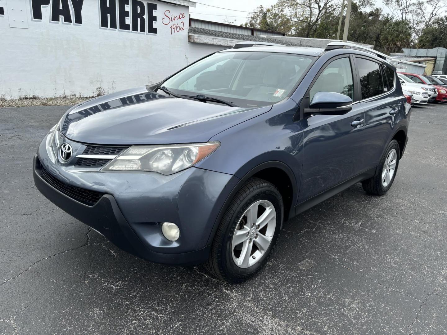 2014 Toyota RAV4 XLE FWD (2T3WFREV1EW) with an 2.5L L4 DOHC 16V engine, 6-Speed Automatic transmission, located at 6112 N Florida Avenue, Tampa, FL, 33604, (888) 521-5131, 27.954929, -82.459534 - Photo#2