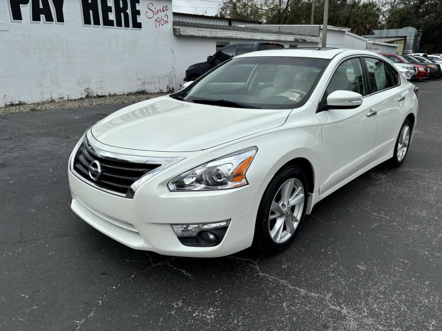 2015 Nissan Altima 2.5 S (1N4AL3AP9FC) with an 2.5L L4 DOHC 16V engine, Continuously Variable Transmission transmission, located at 6112 N Florida Avenue, Tampa, FL, 33604, (888) 521-5131, 27.954929, -82.459534 - Photo#3