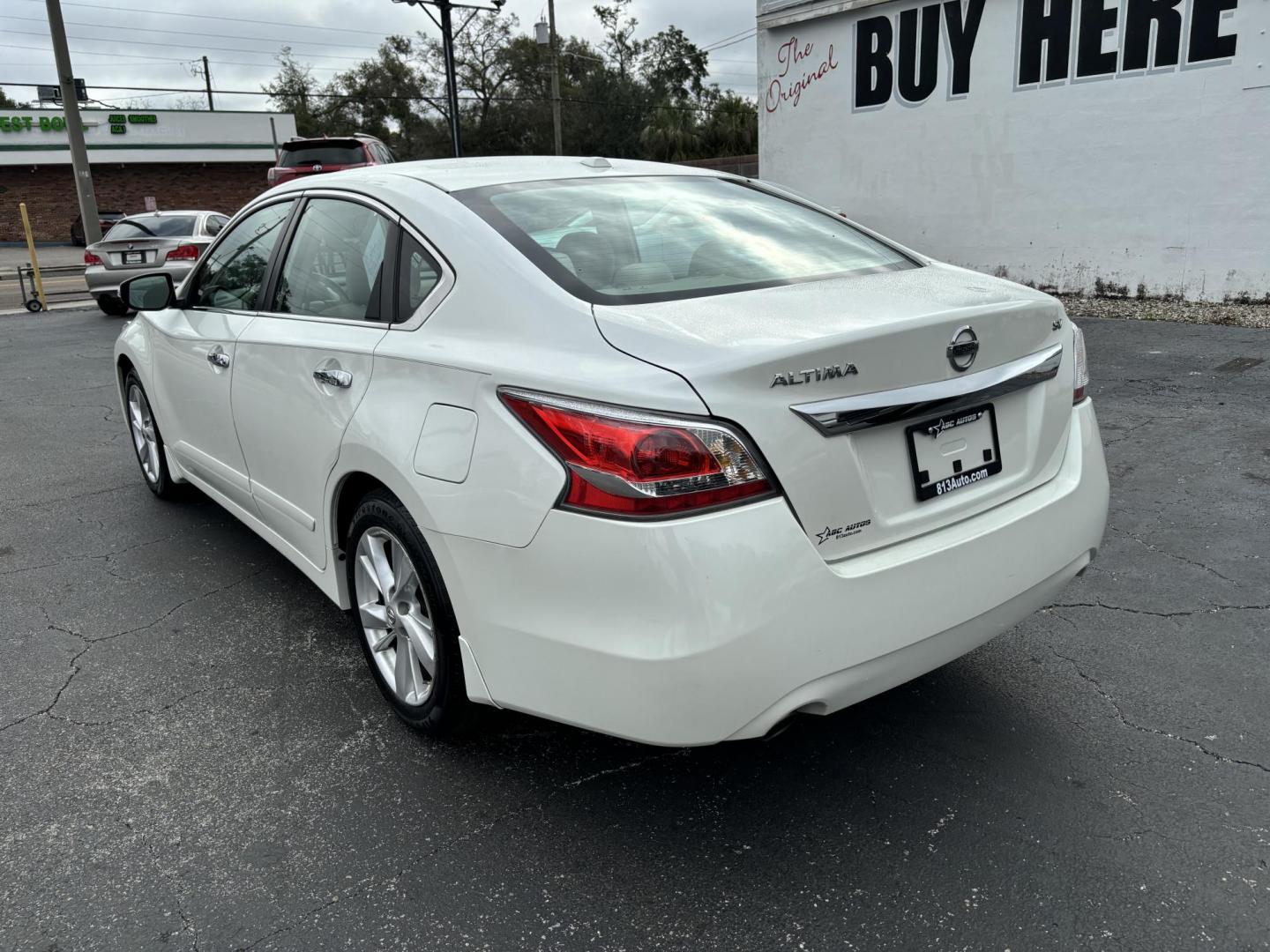 2015 Nissan Altima 2.5 S (1N4AL3AP9FC) with an 2.5L L4 DOHC 16V engine, Continuously Variable Transmission transmission, located at 6112 N Florida Avenue, Tampa, FL, 33604, (888) 521-5131, 27.954929, -82.459534 - Photo#4